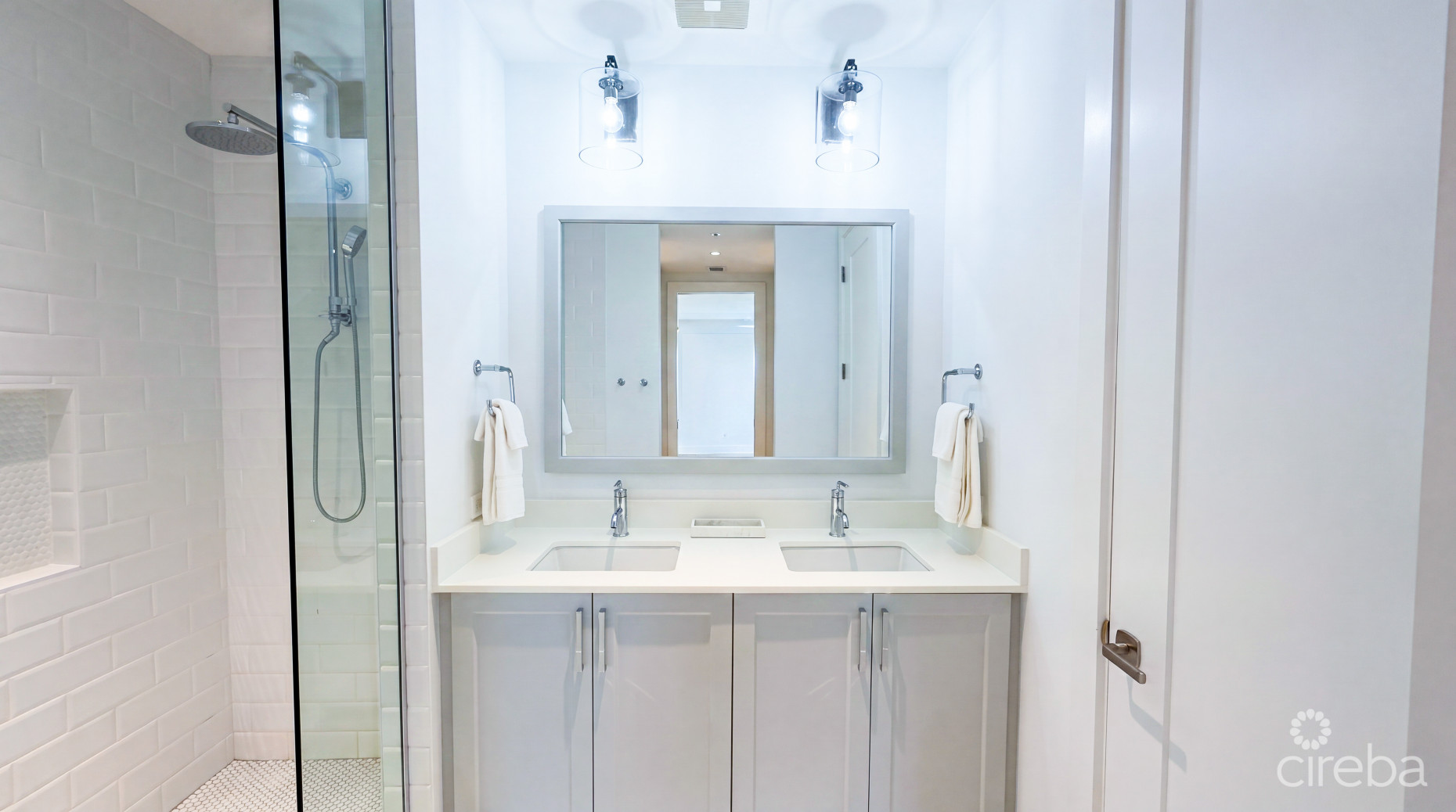 OLEA - 2 BED CONDO