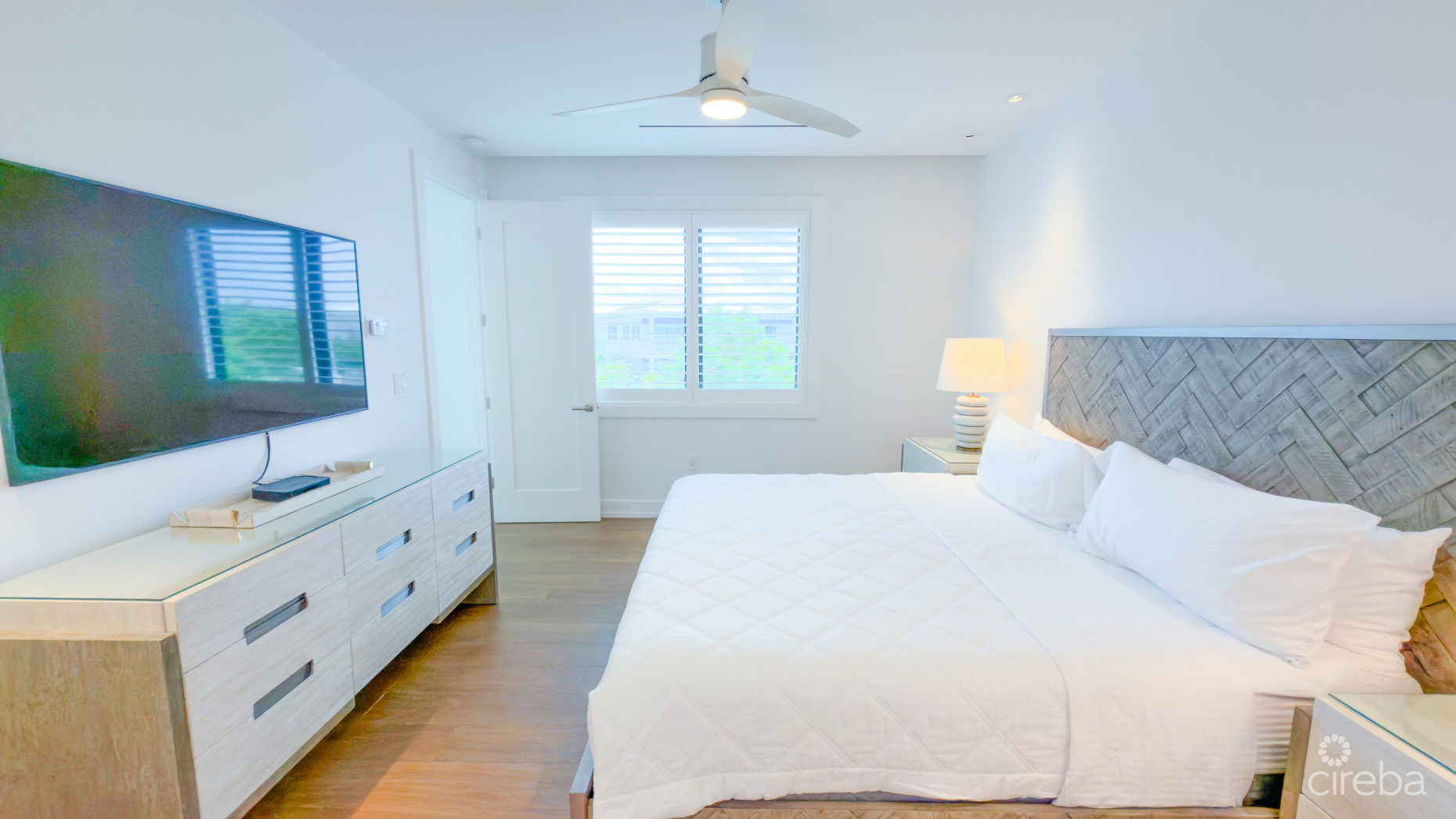 OLEA - 2 BED CONDO