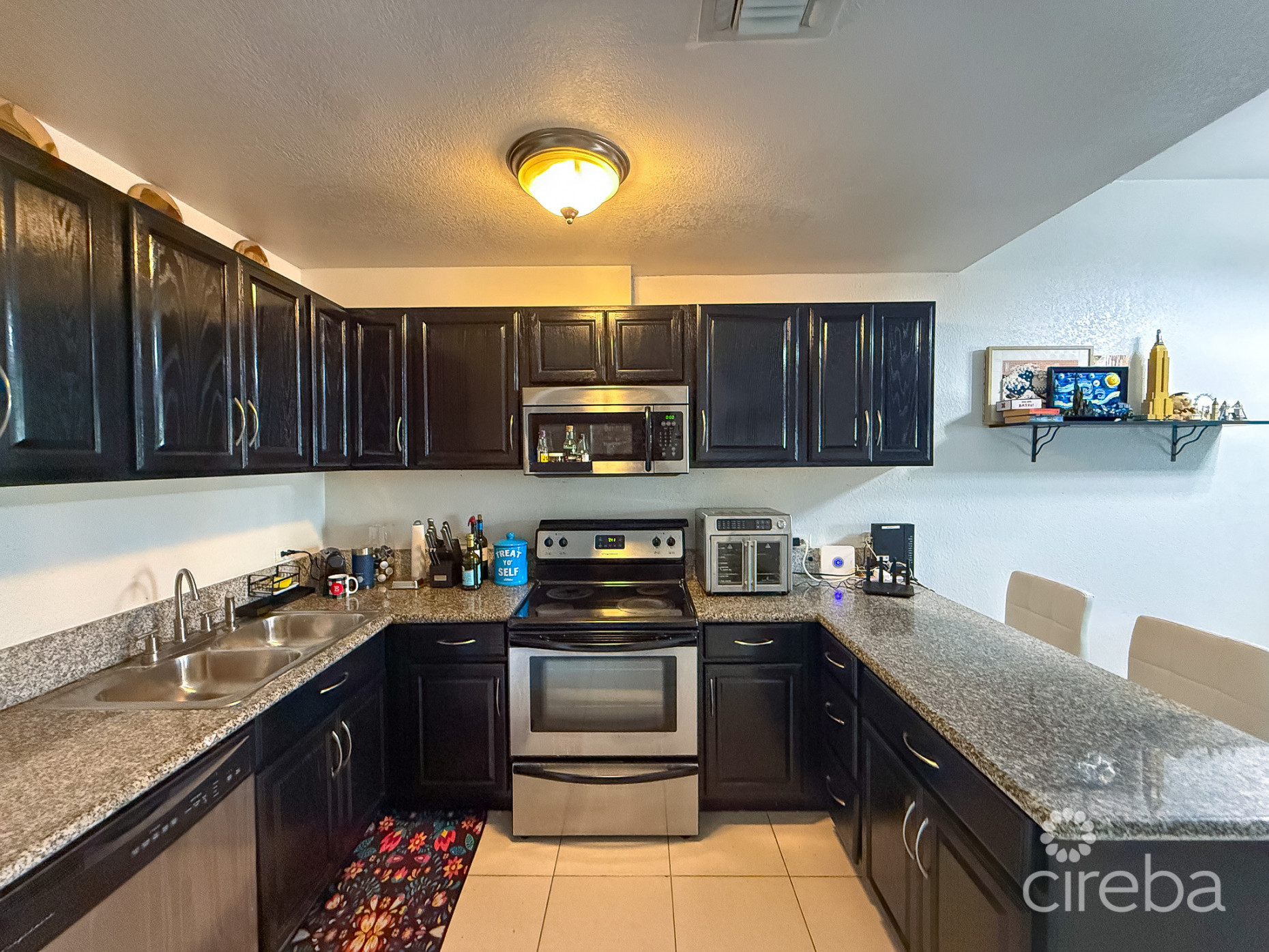 MIZPAH 2 BED, 2.5 BATH TOWNHOUSE, WEST BAY