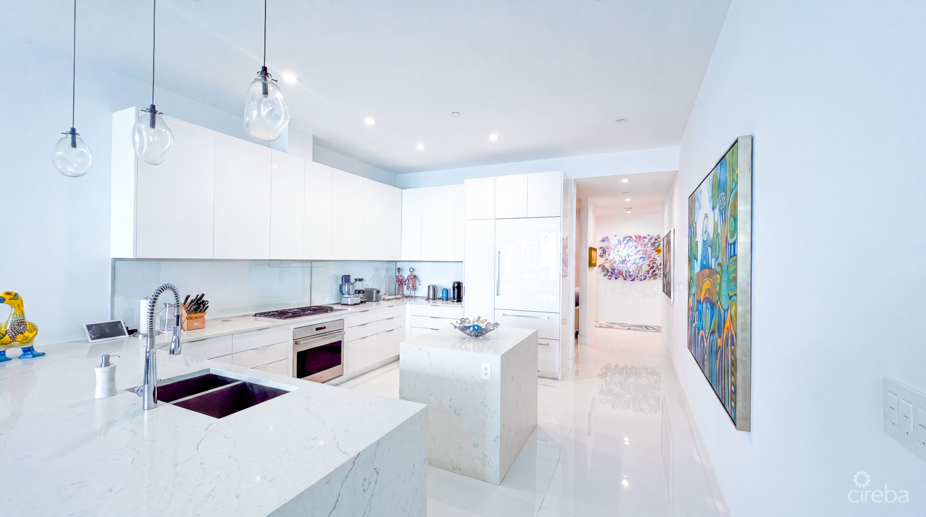 FIN 11 - OCEANFRONT CONDO