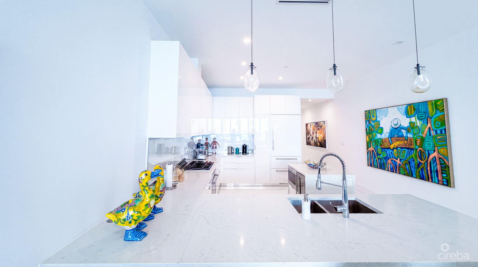 FIN 11 - OCEANFRONT CONDO