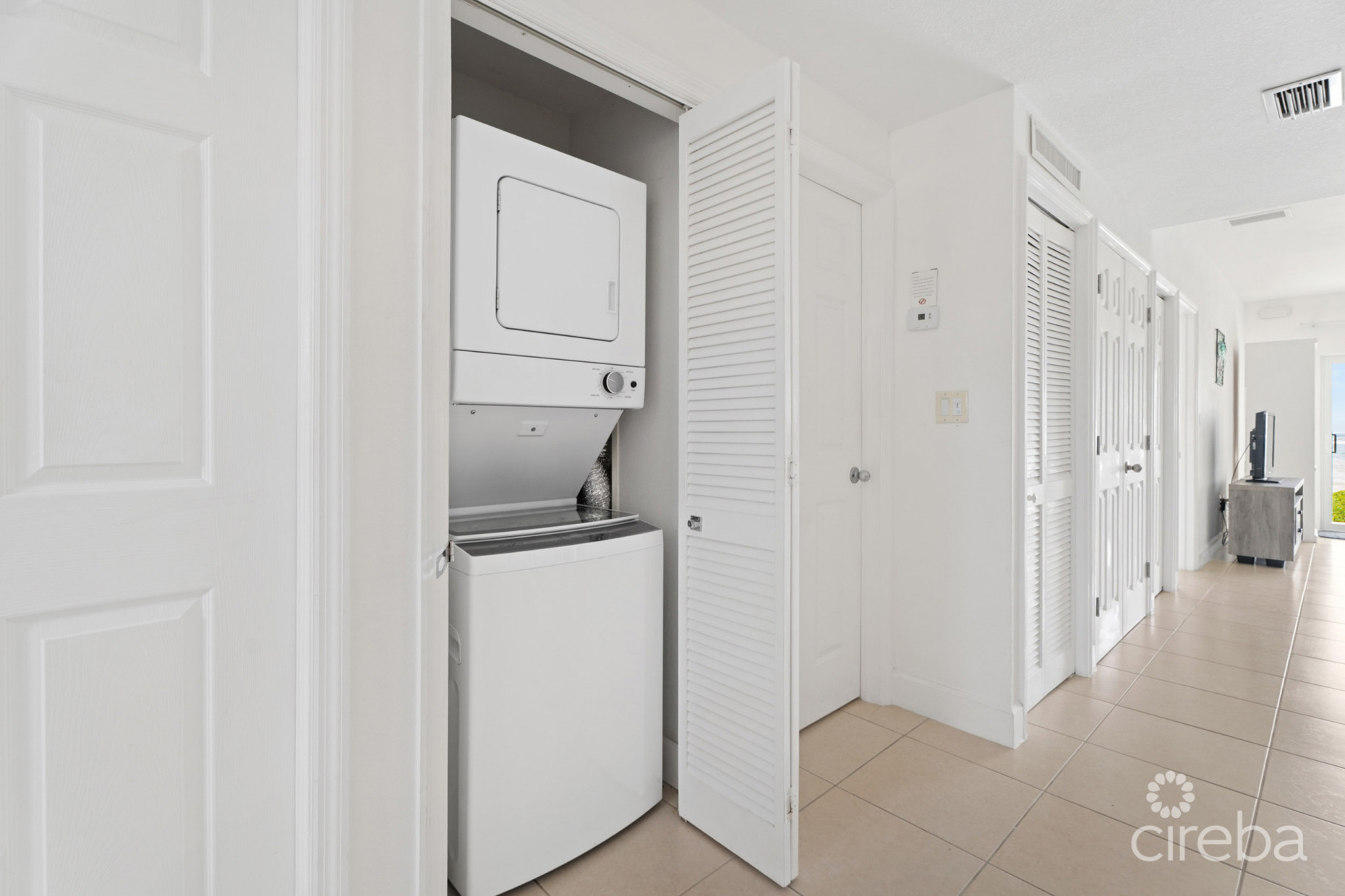 CASTAWAY COVES  GROUND FLOOR 2 BED BEACHFRONT RETREAT