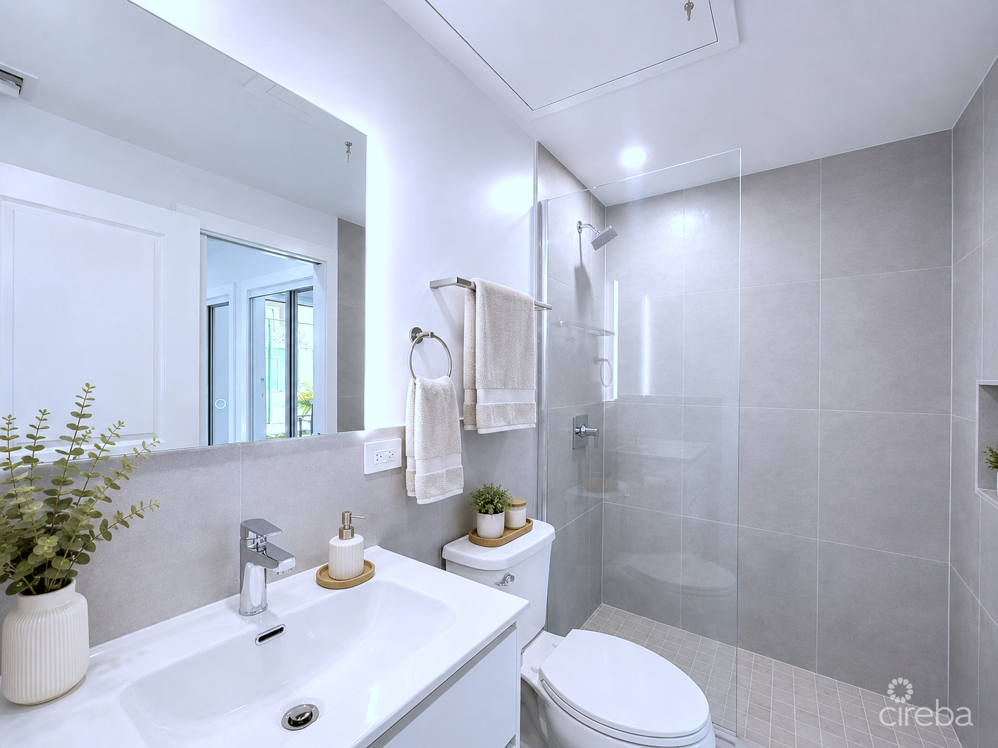 YARL 1BED/1BATH -- FURNISHED