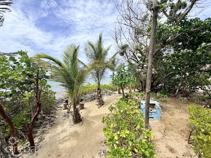 LARGE BEACHFRONT LOT - RUM POINT DRIVE - PERFECT ESTATE PARCEL