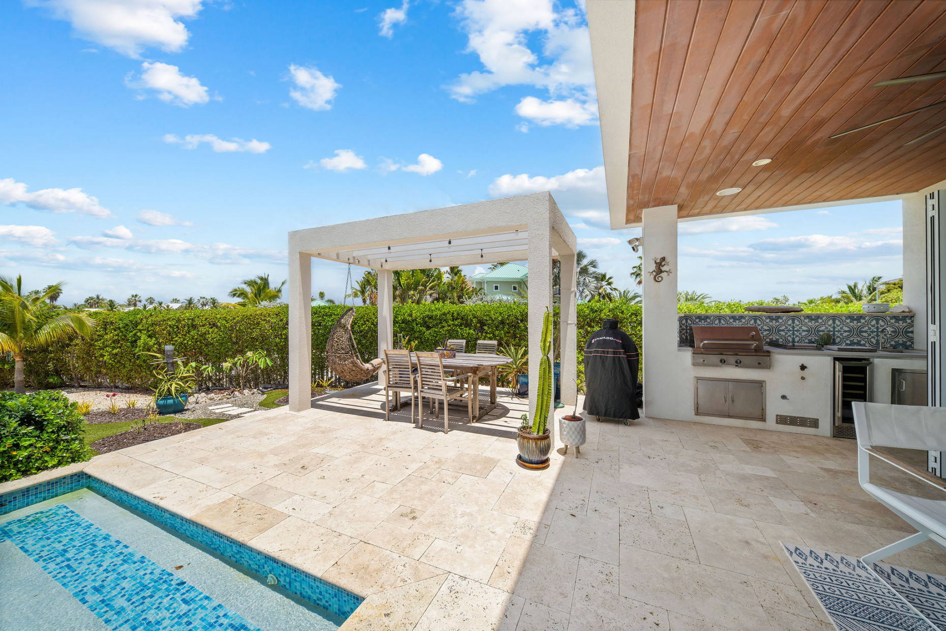 24  Shorewinds Trail, The Shores Family Home