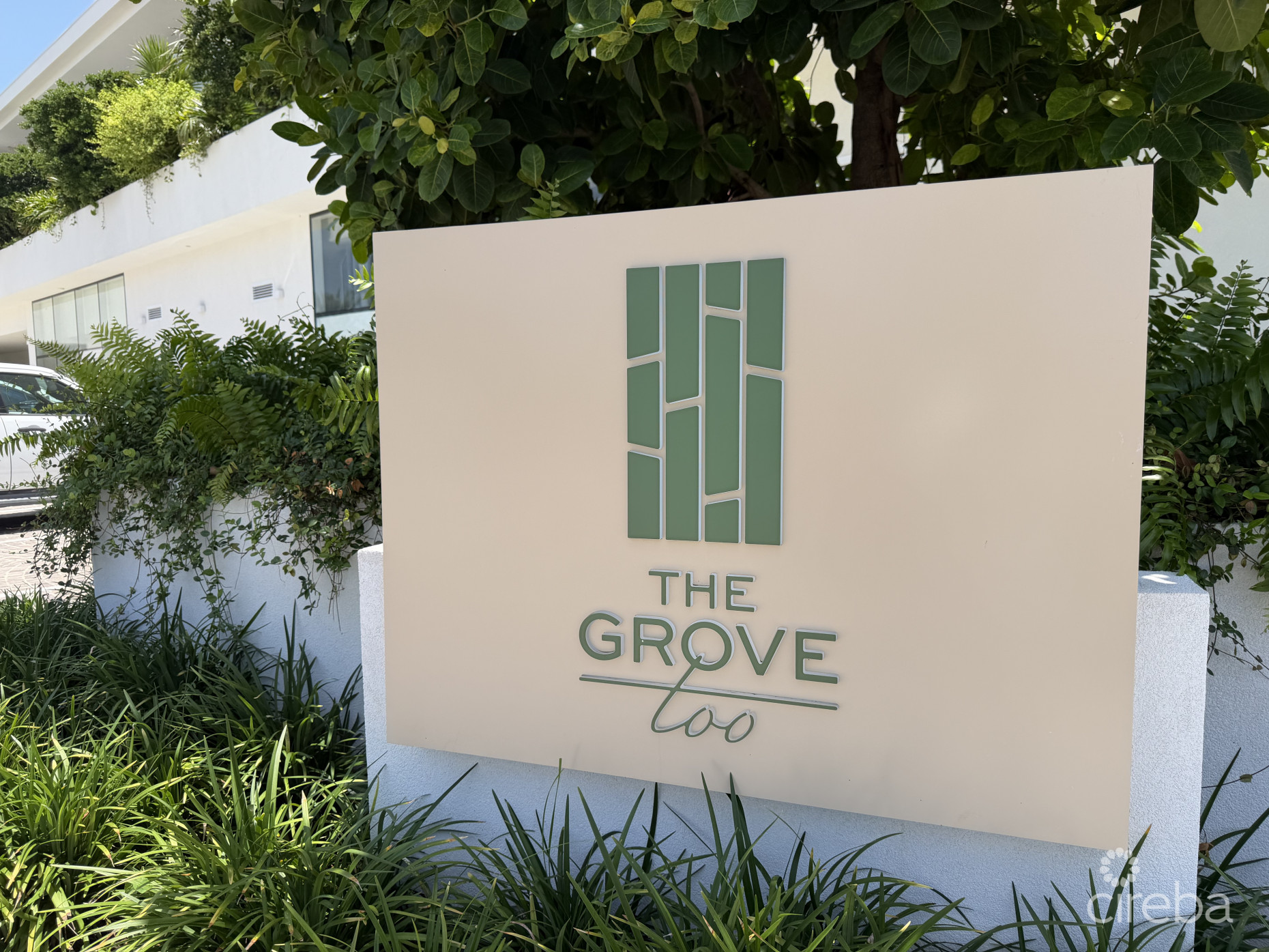 SUPERBLY LOCATED GROVE TOO STORAGE UNIT