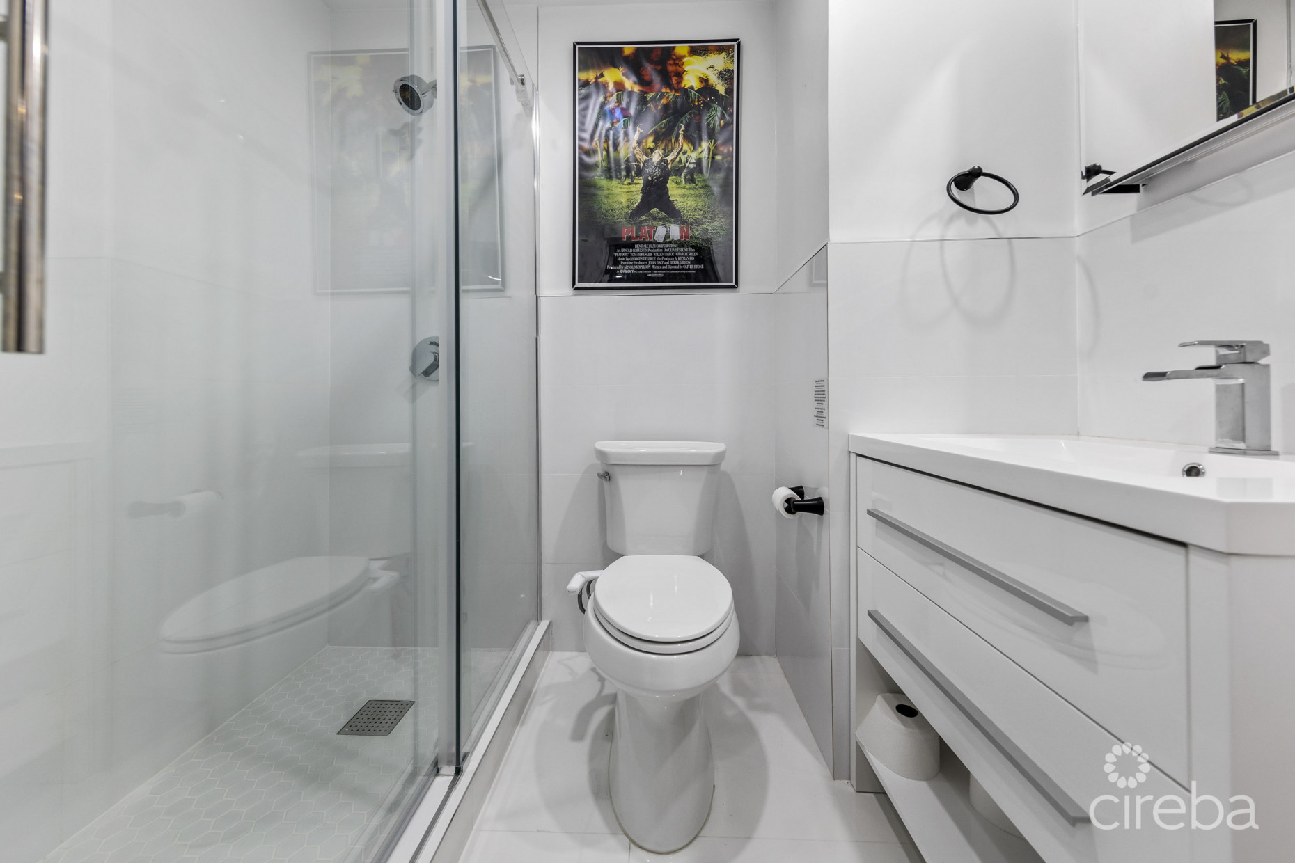 #6 LAKESHORE VILLAS / 2 BED PLUS DEN / 3 BATH
