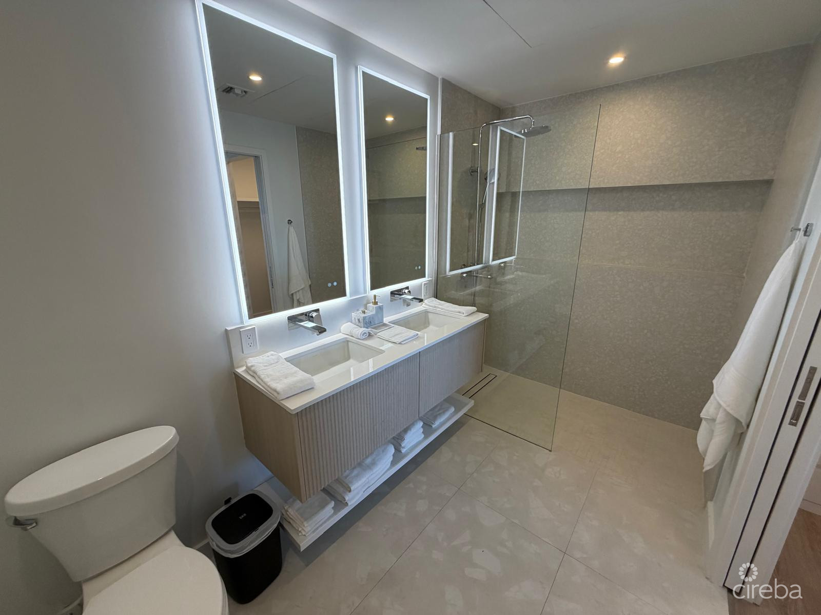 ONE GT DESIGNER FURNISHED, DEEDED PARKING