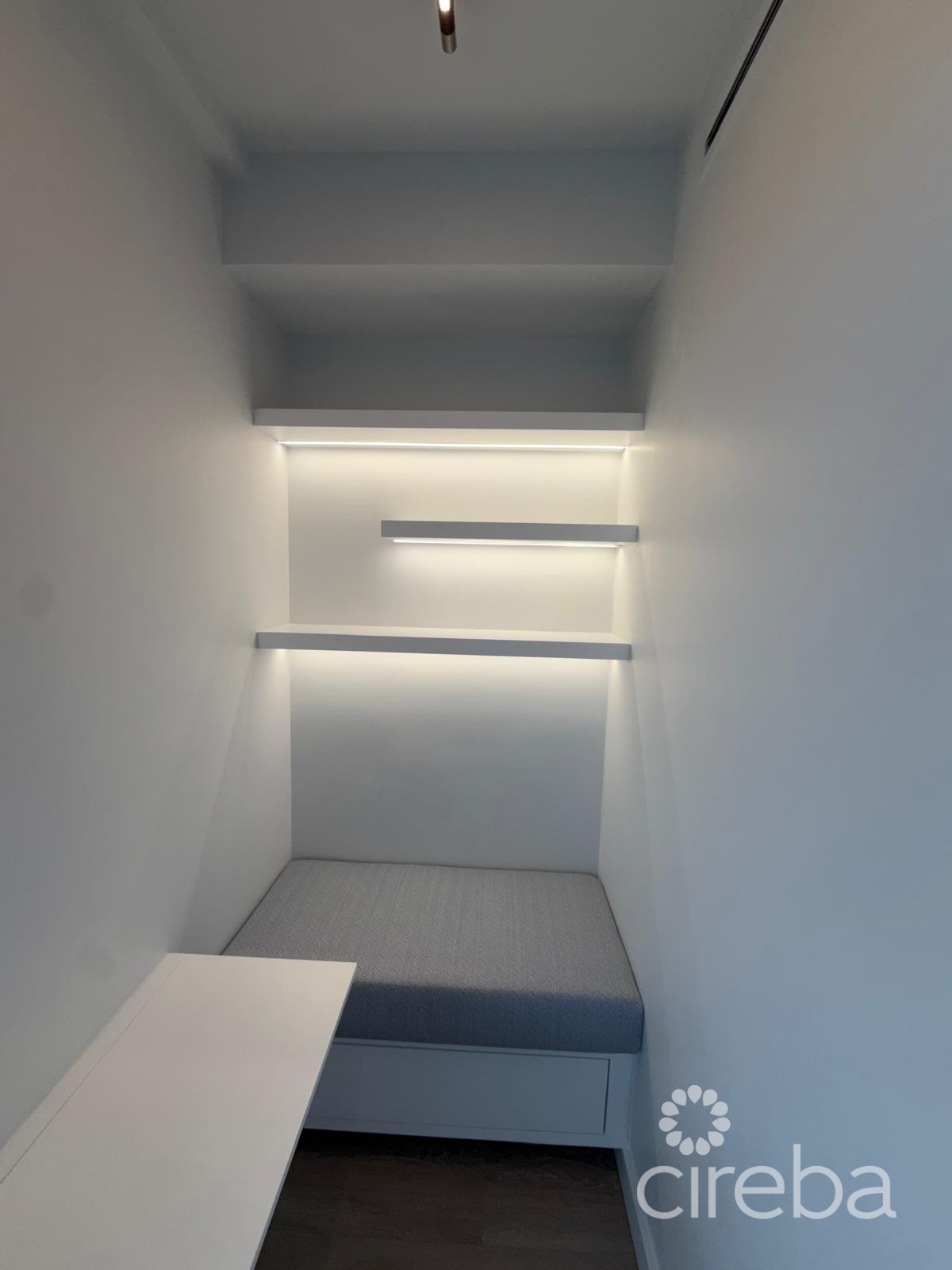 ONE GT DESIGNER FURNISHED, DEEDED PARKING