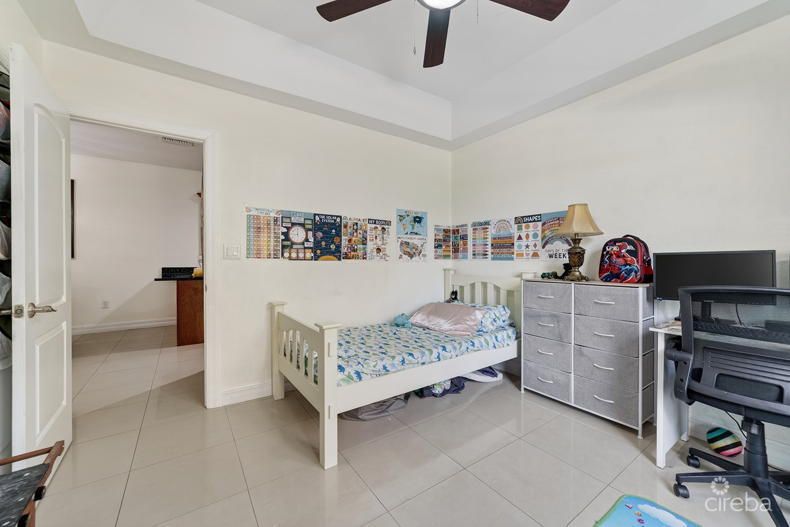 2 BEDROOM CONDO IN LANTERN POINT
