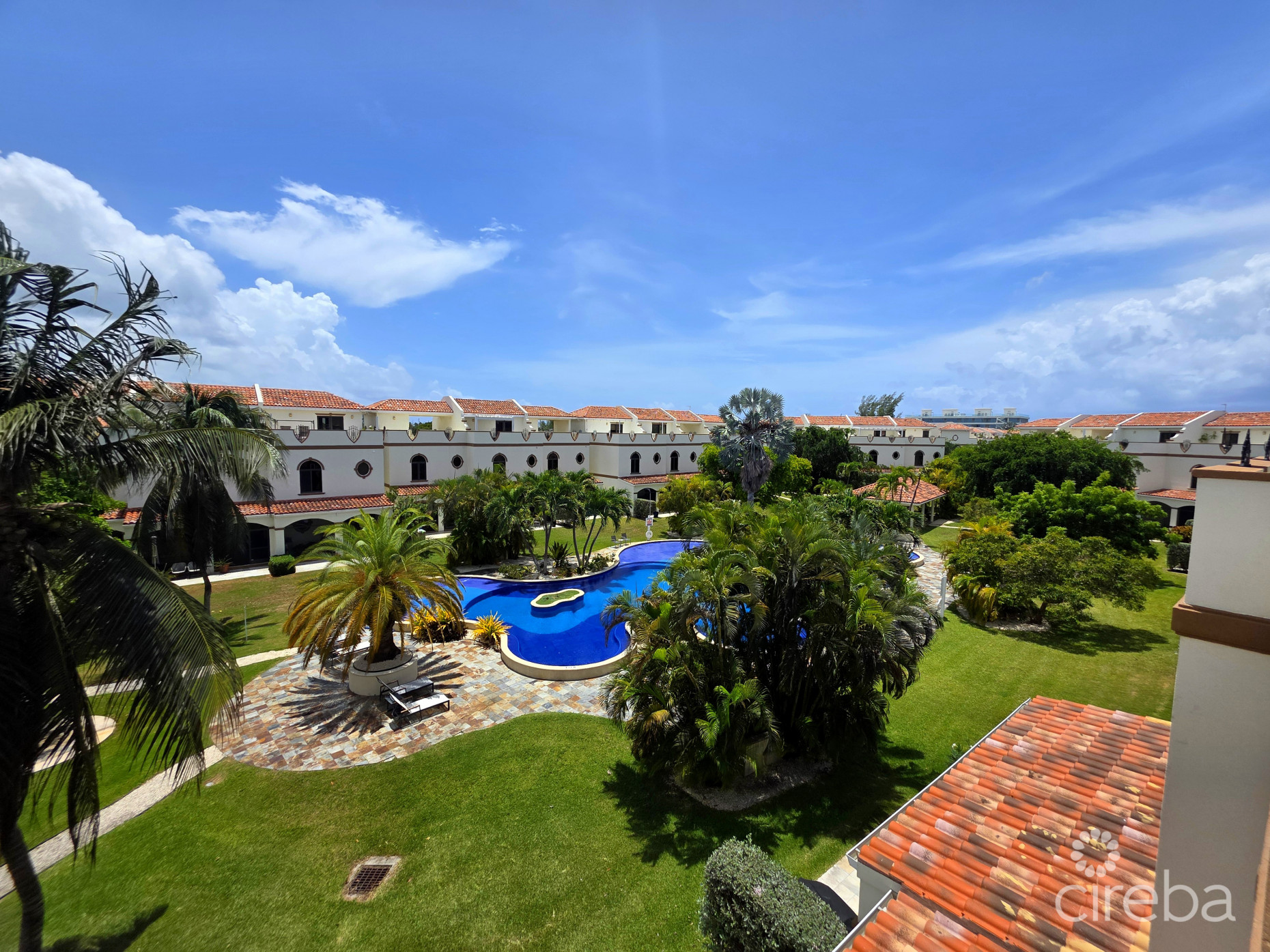 SAN SEBASTIAN PHASE 2 | 4BED/3.5BATH | GARDEN & POOL VIEW