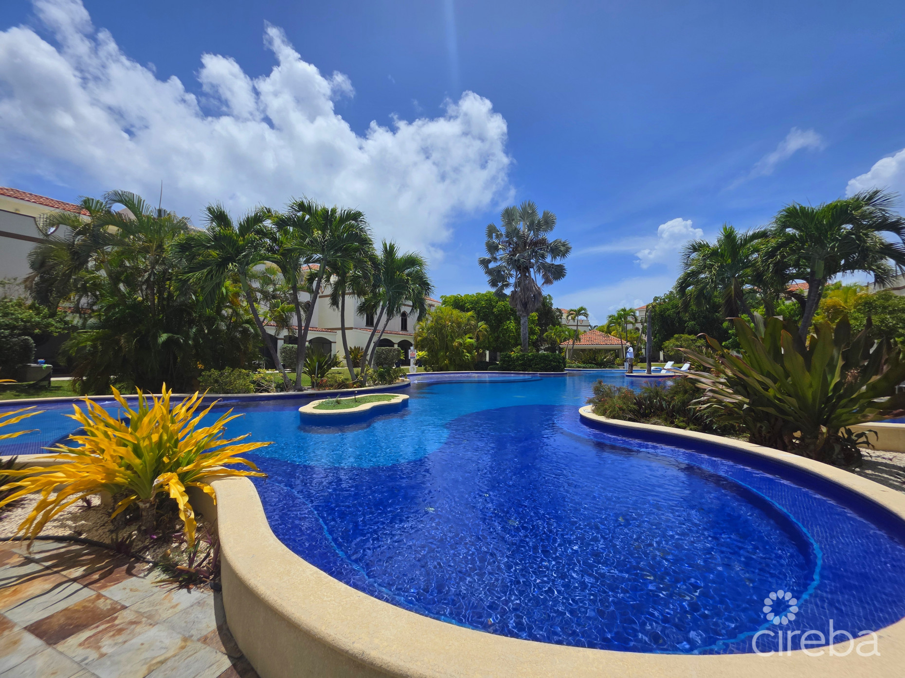 SAN SEBASTIAN PHASE 2 | 4BED/3.5BATH | GARDEN & POOL VIEW