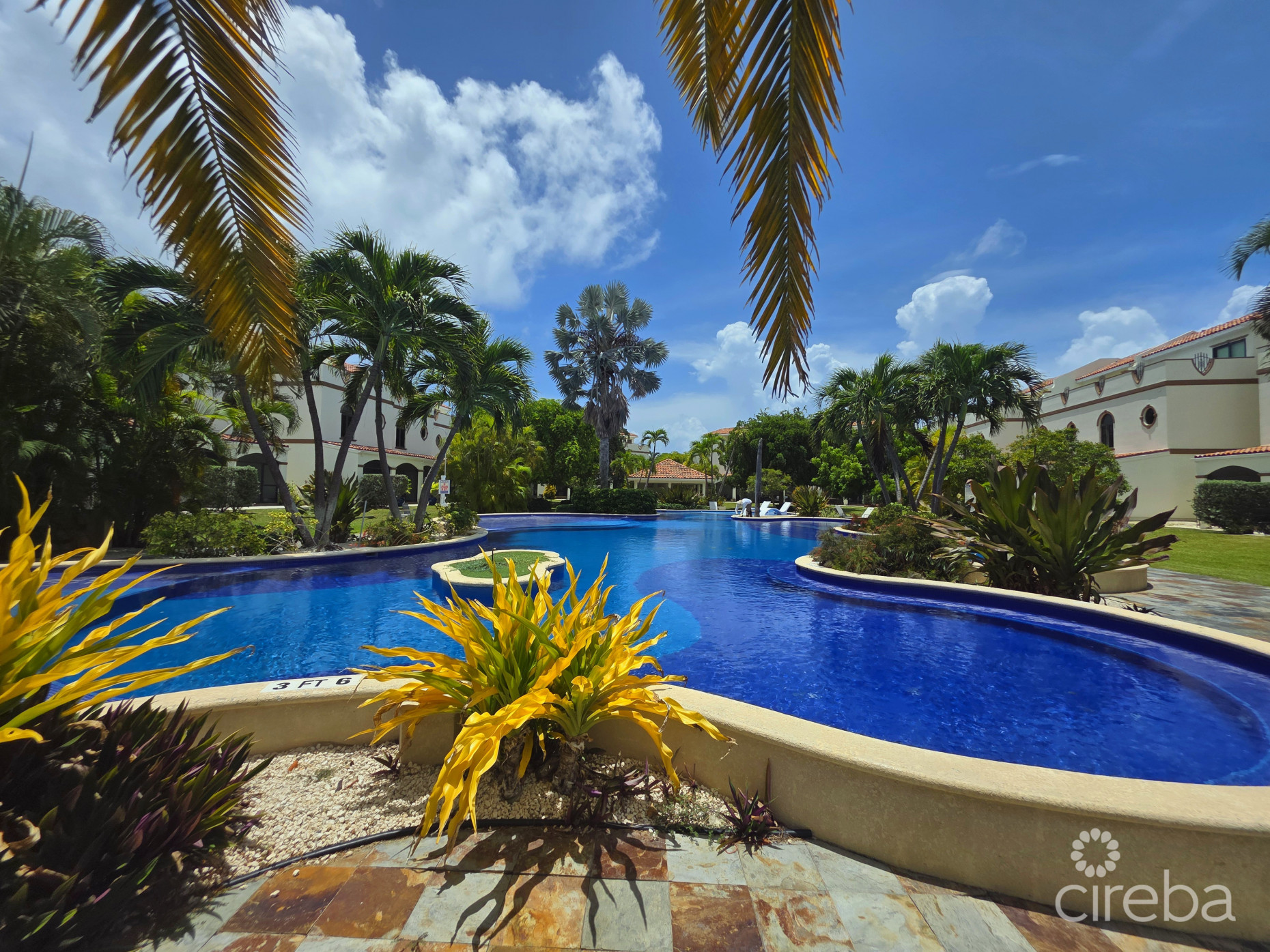 SAN SEBASTIAN PHASE 2 | 4BED/3.5BATH | GARDEN & POOL VIEW