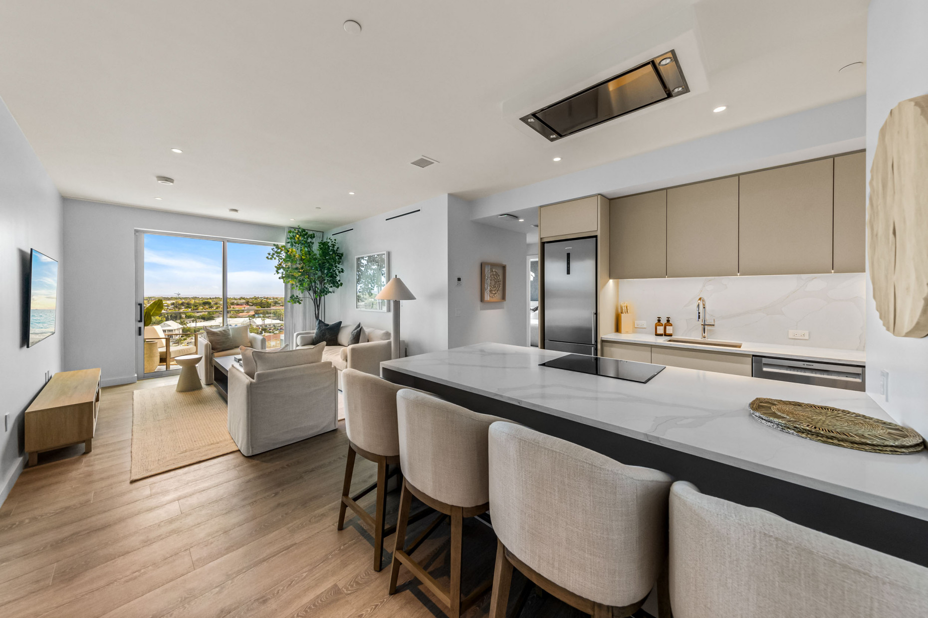 One|gt Unit 910 - Resort-style Living In The Heart Of George Town
