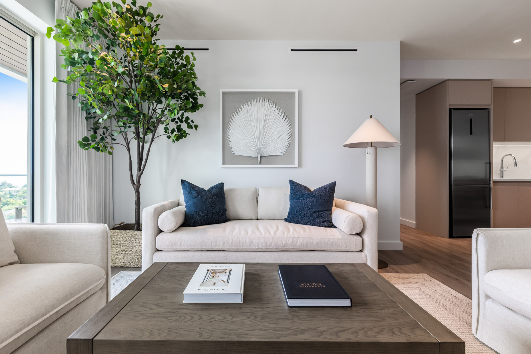 One|gt Unit 910 - Resort-style Living In The Heart Of George Town
