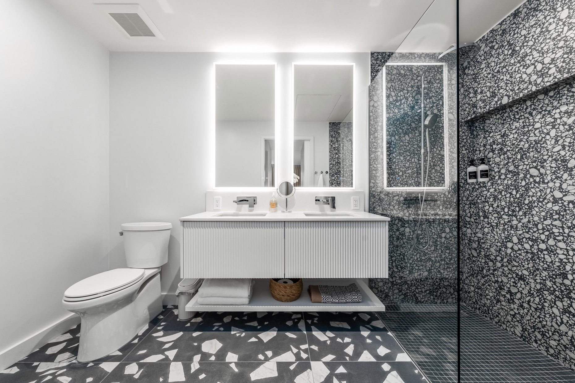 One|gt Unit 910 - Resort-style Living In The Heart Of George Town