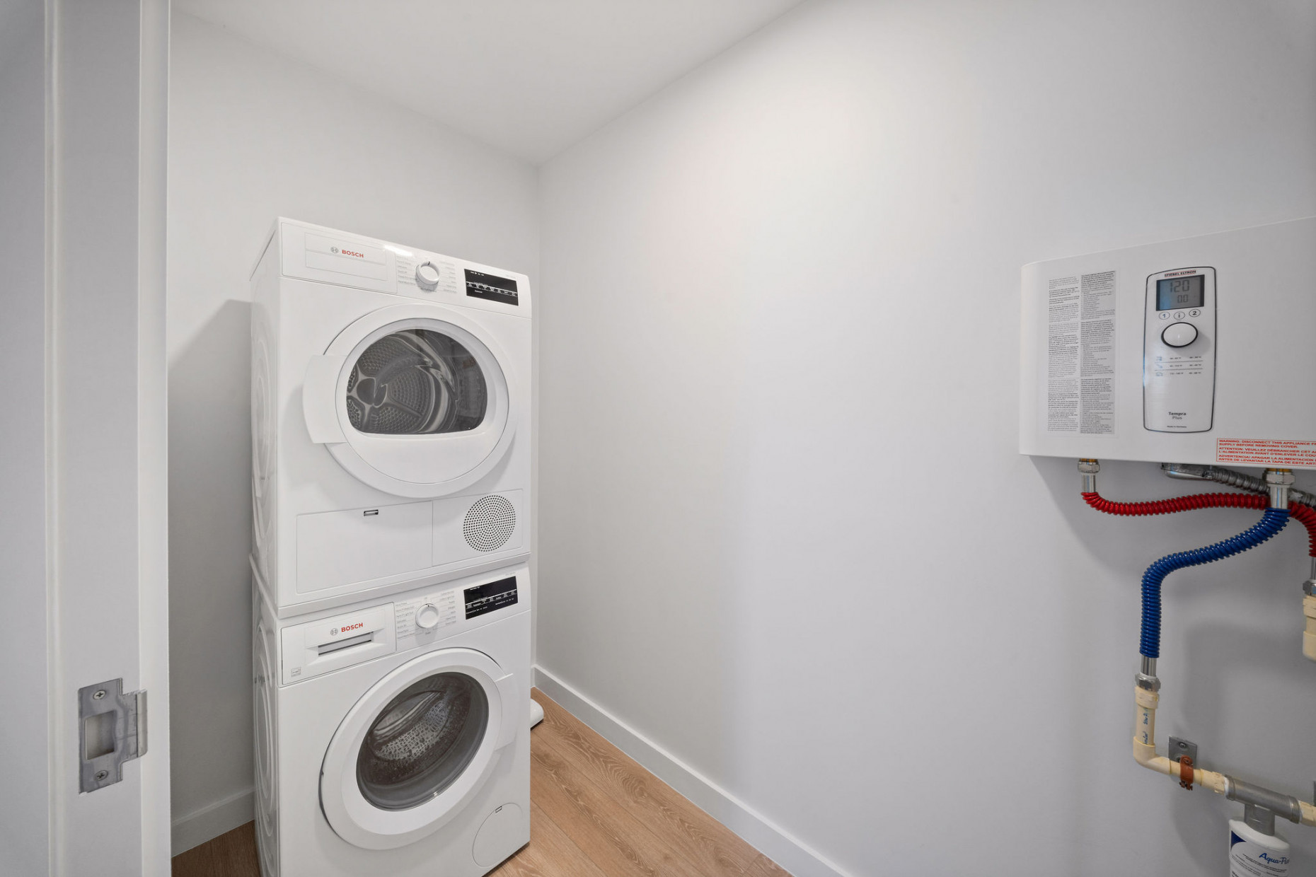 One|gt Unit 728 Arise Suite - 2 Bed + 2 Bath