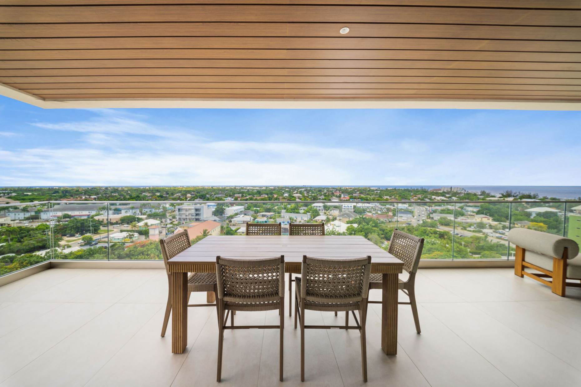 One|gt Unit 728 Arise Suite - 2 Bed + 2 Bath