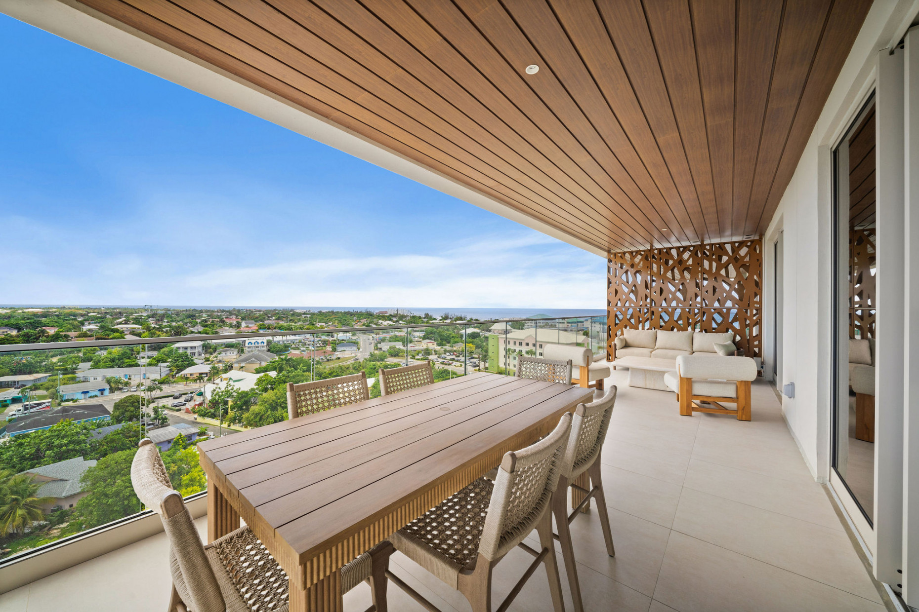 One|gt Unit 728 Arise Suite - 2 Bed + 2 Bath
