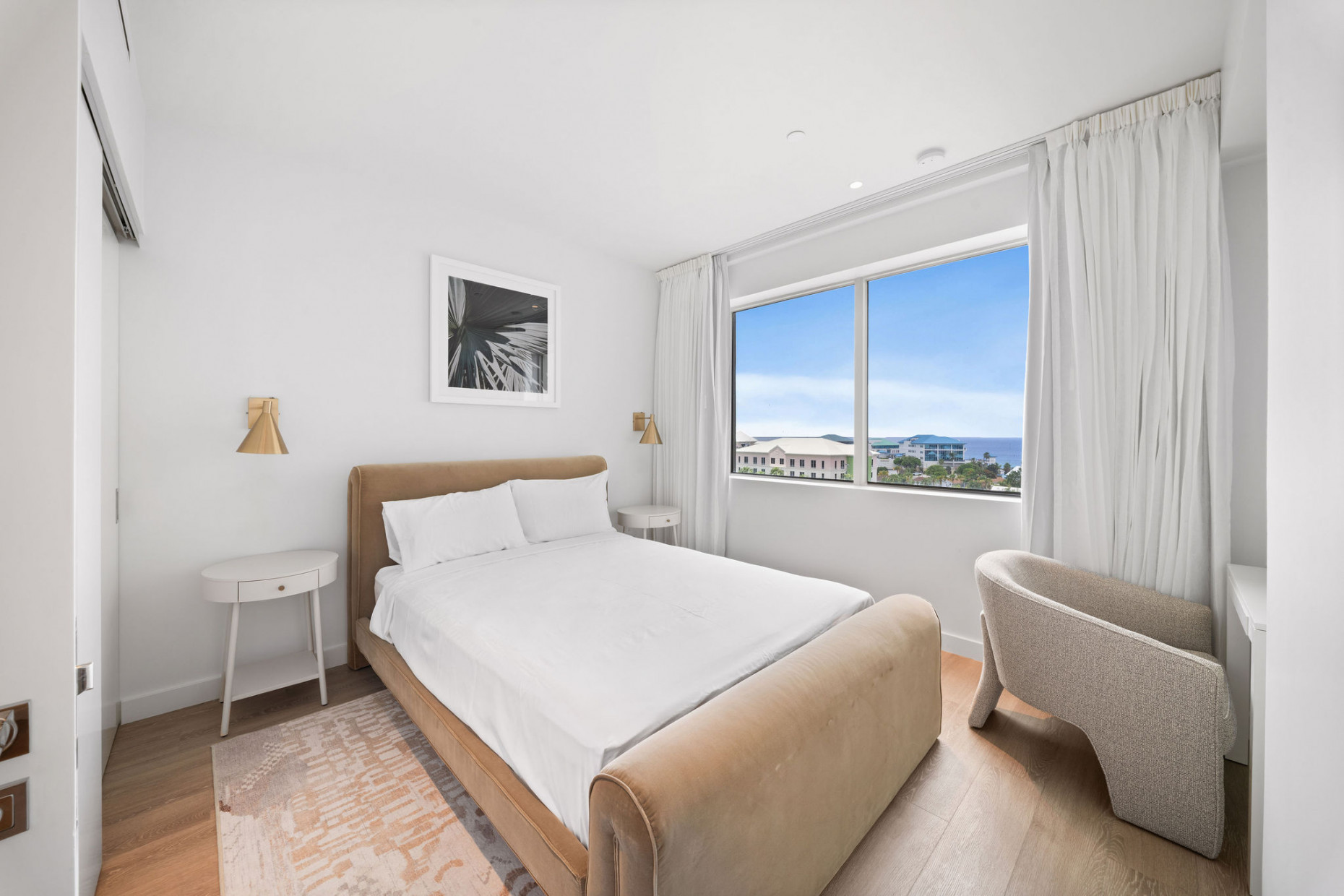 One|gt Unit 730 Solstice Suite - 2-bed + Den, 3-bath