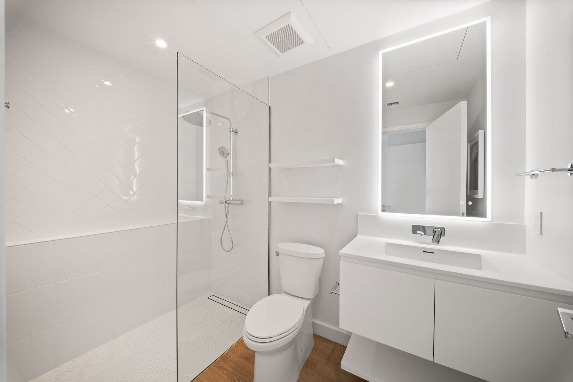 One|gt Unit 730 Solstice Suite - 2-bed + Den, 3-bath