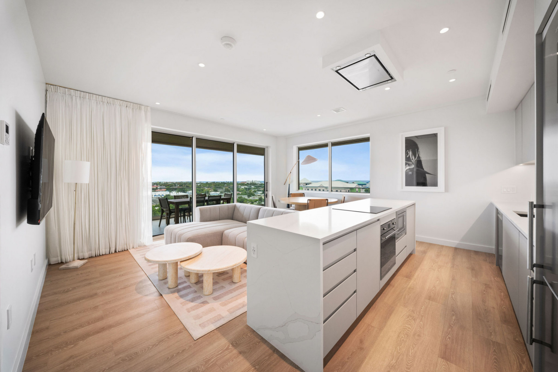 One|gt Unit 730 Solstice Suite - 2-bed + Den, 3-bath