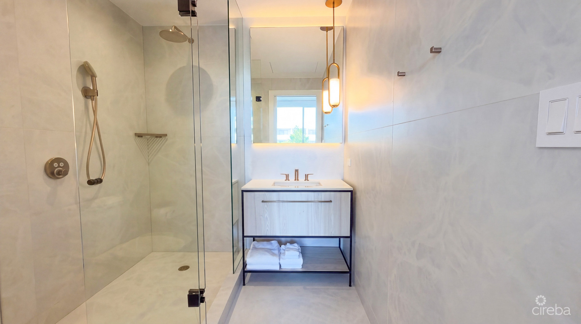 THE GROVE TOO - 1 BED CONDO