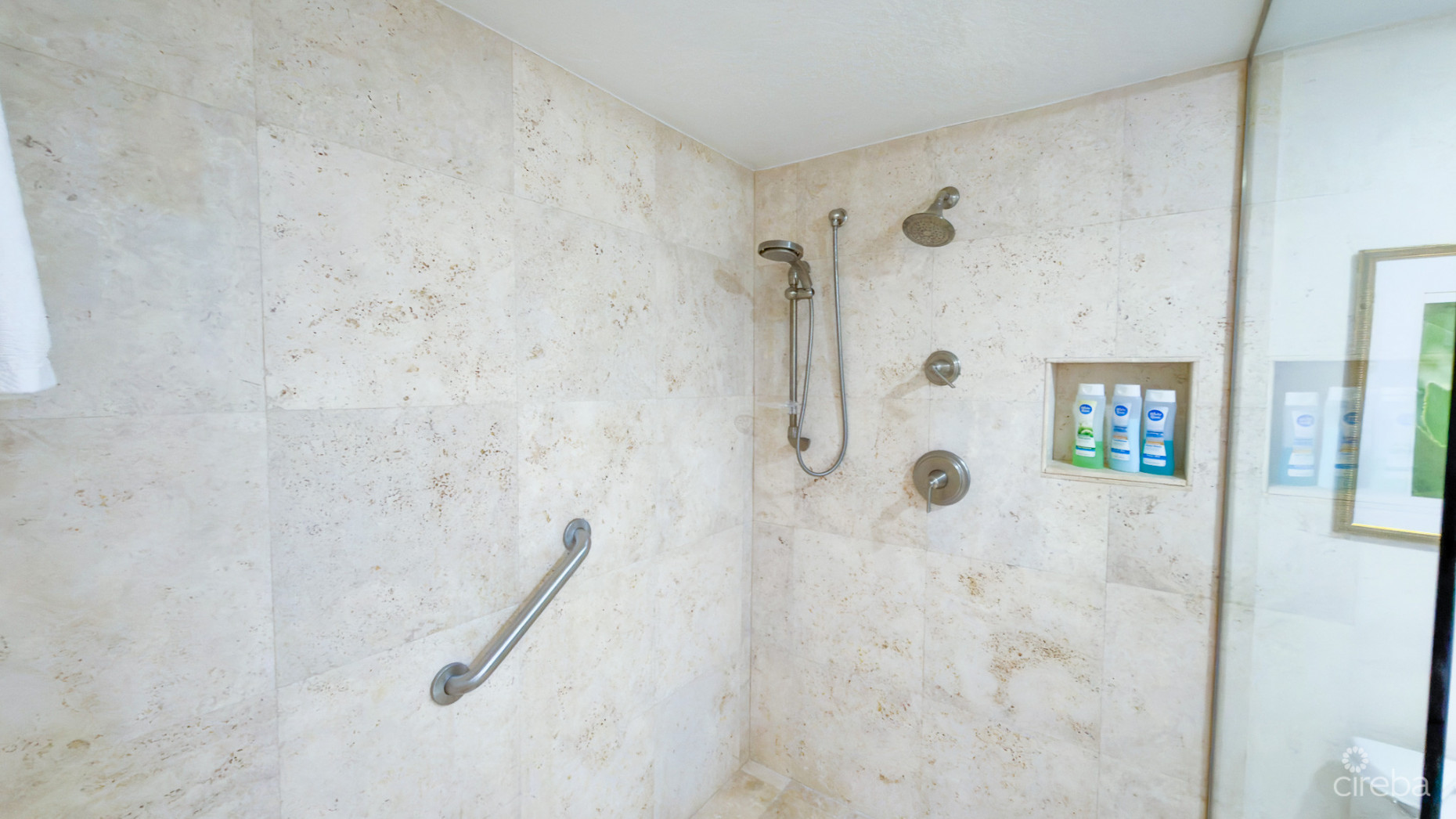 VILLAS PAPPAGALLO 2 BED OCEANFRONT