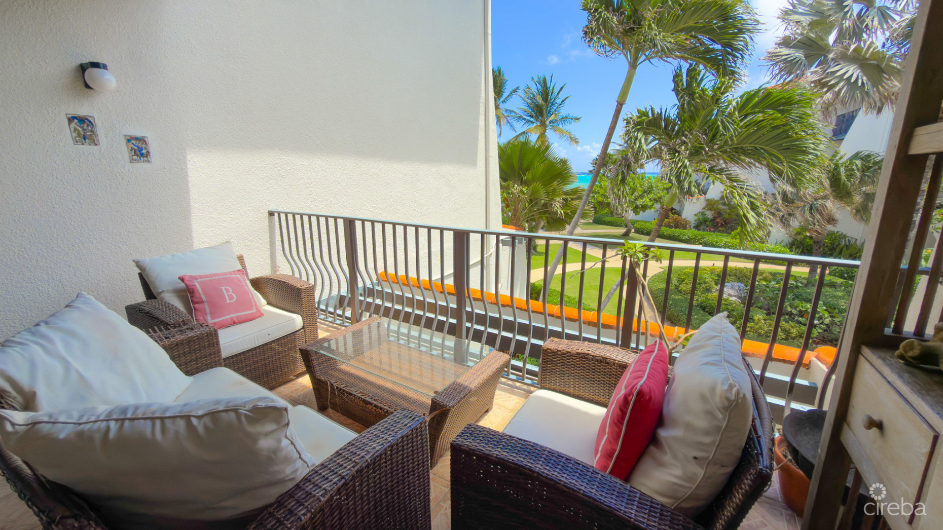 VILLAS PAPPAGALLO 2 BED OCEANFRONT