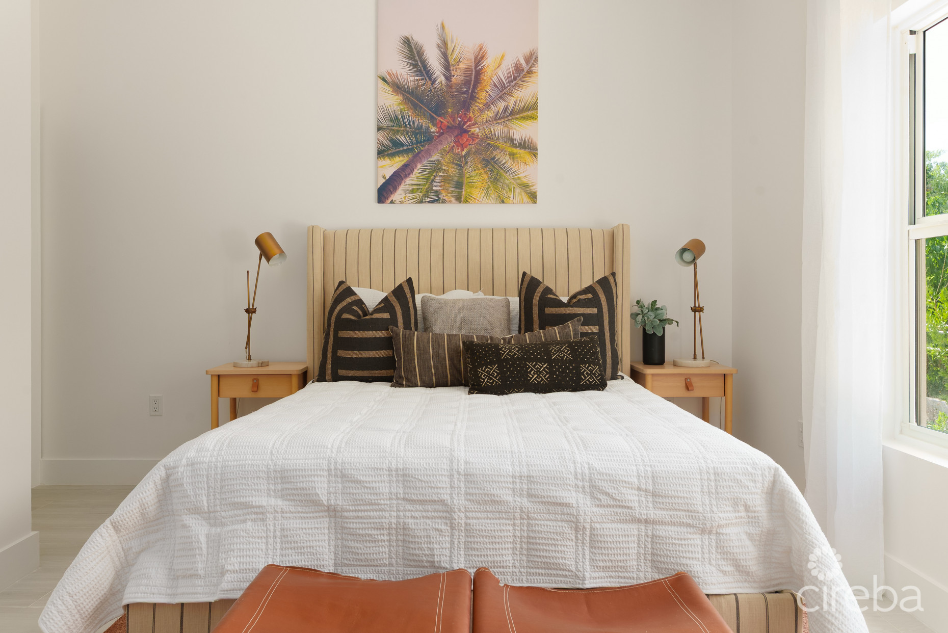 WOODRIDGE - REDBAY! FULLY FURNISHED AND VENDOR PAYS STAMP DUTY