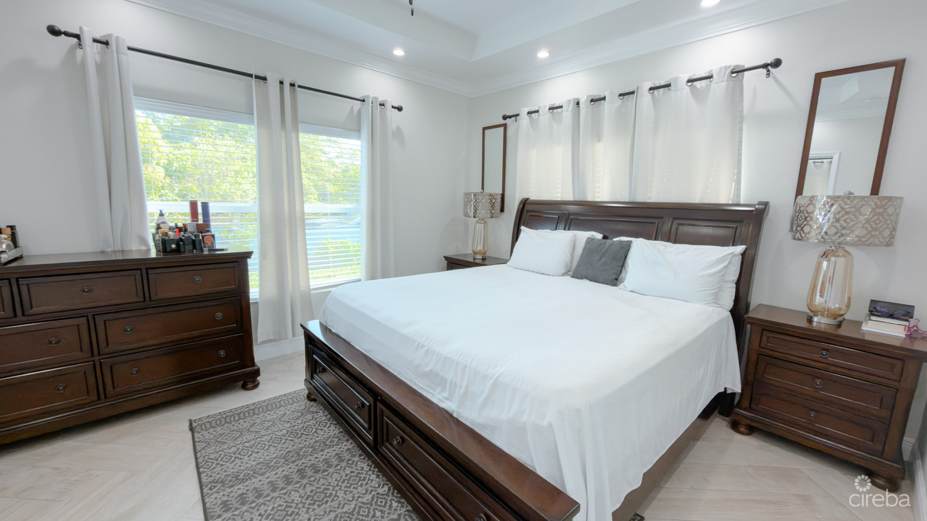 LOWER VALLEY 3 BED, 2 BATH FAMILY HOME