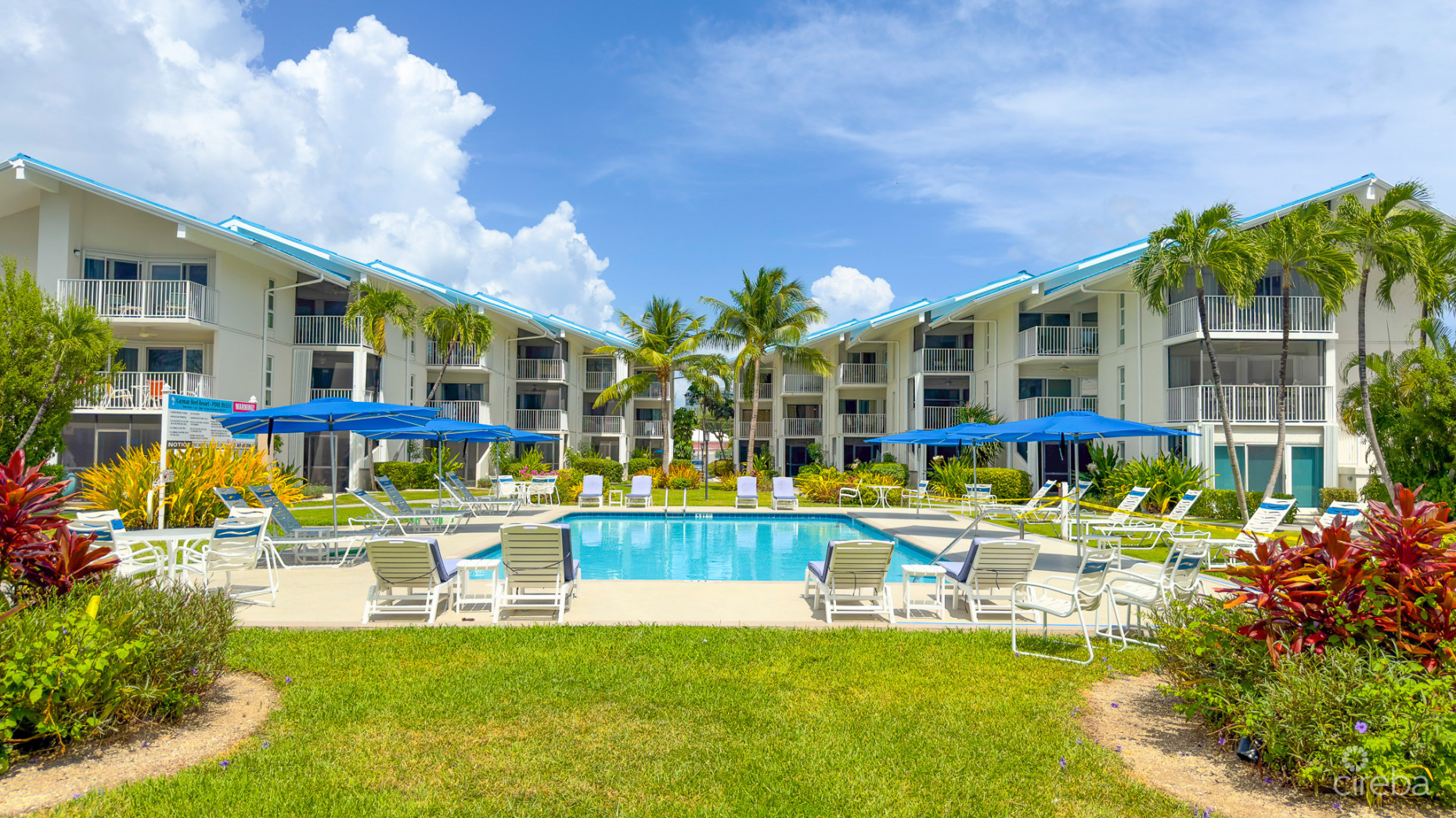 CAYMAN REEF 3 BED SEVEN MILE BEACH