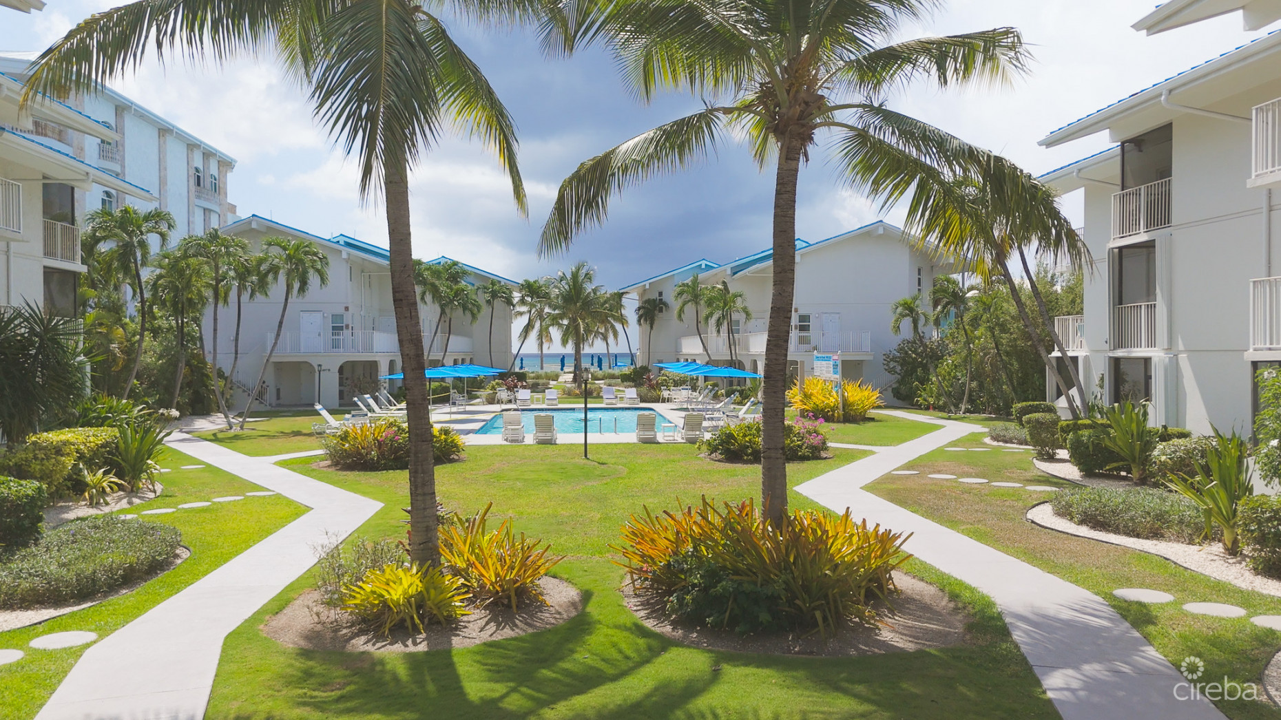 CAYMAN REEF 3 BED SEVEN MILE BEACH