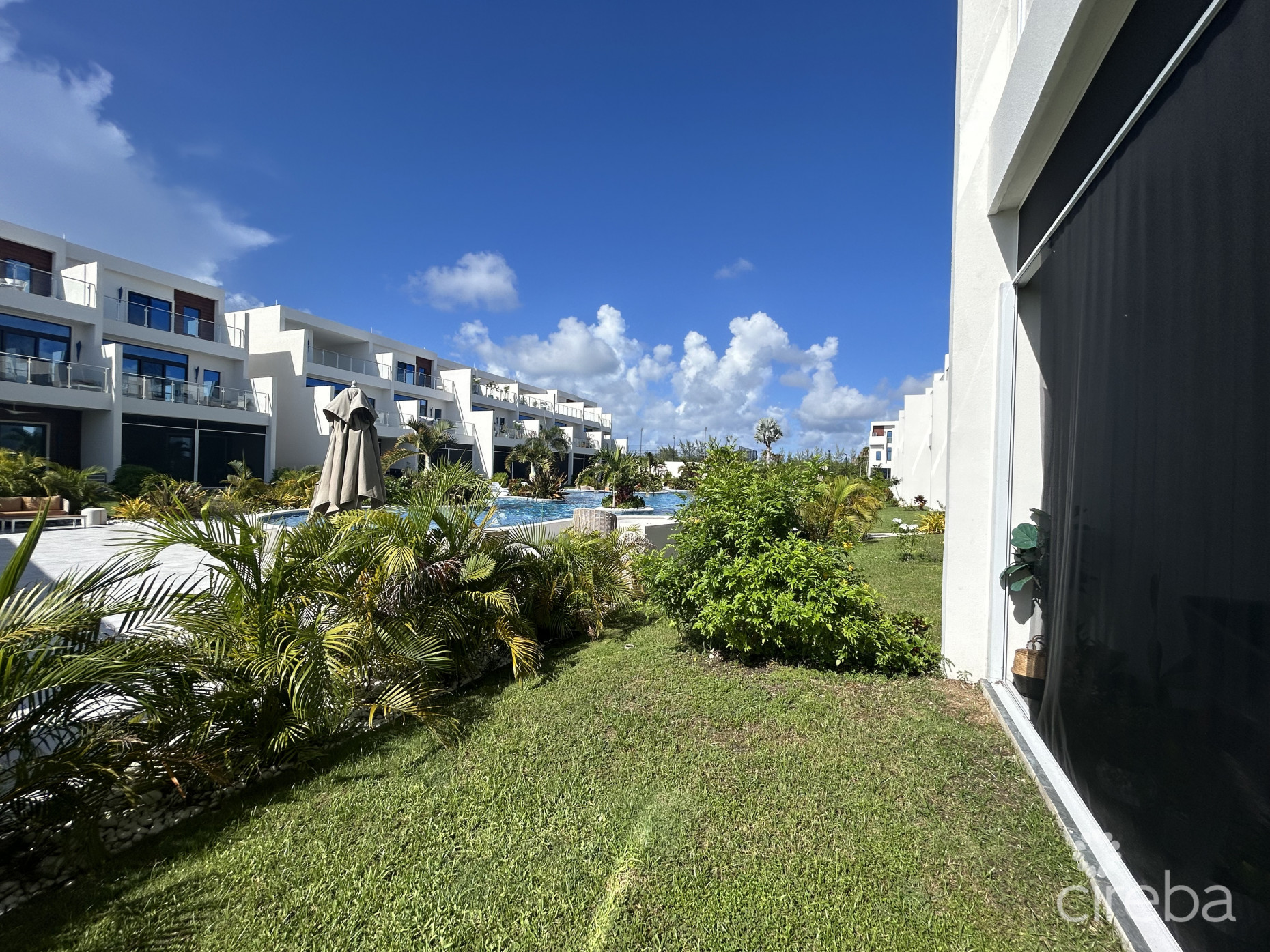 BAHIA #54 UPGRADED 4 BEDROOM 4.5 BATH