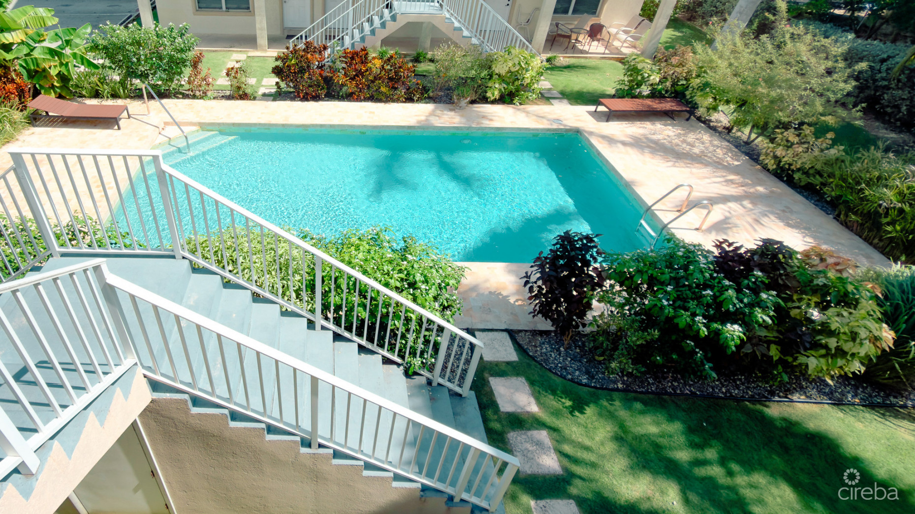 EMERALD ISLE 2 BEDROOM TOWNHOUSE
