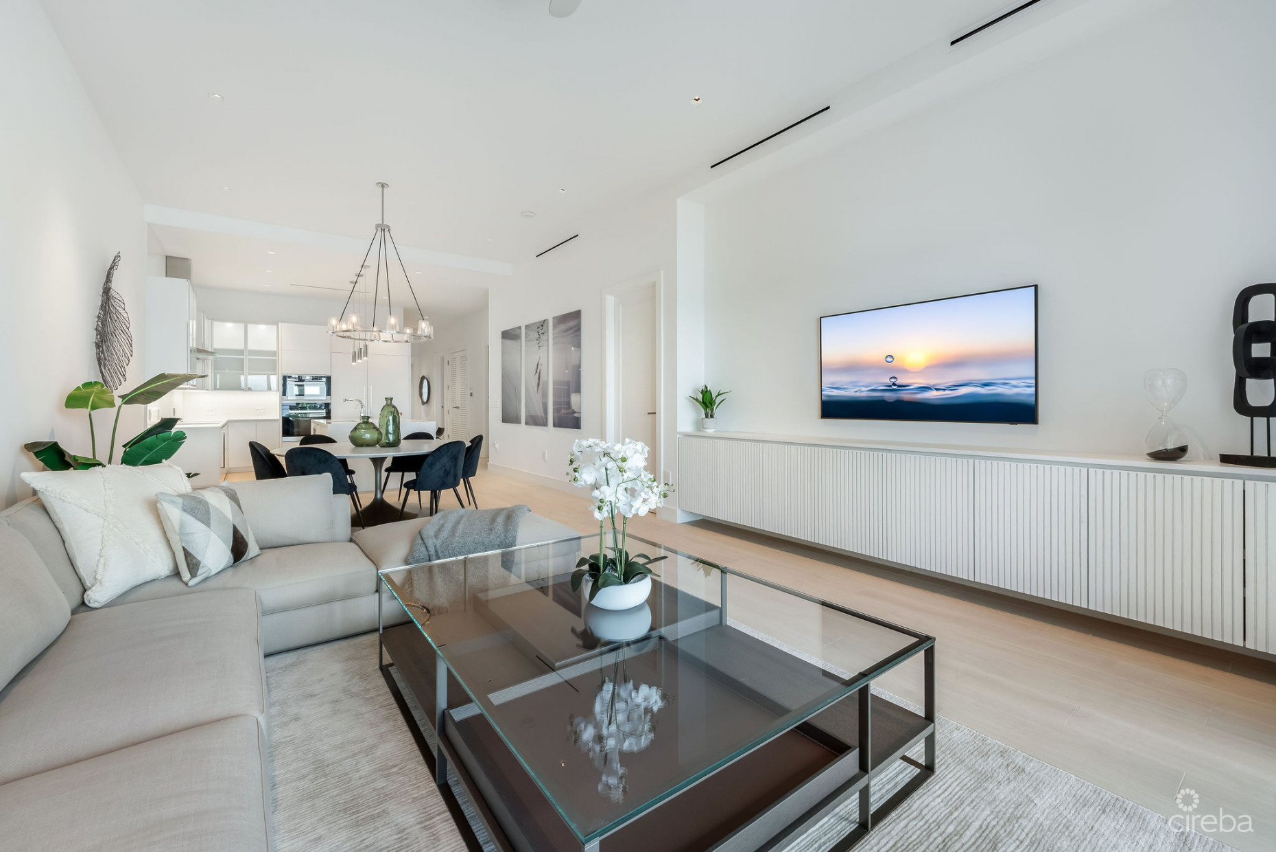 PINNACLE #34 BEACHFRONT PENTHOUSE WITH GARAGE