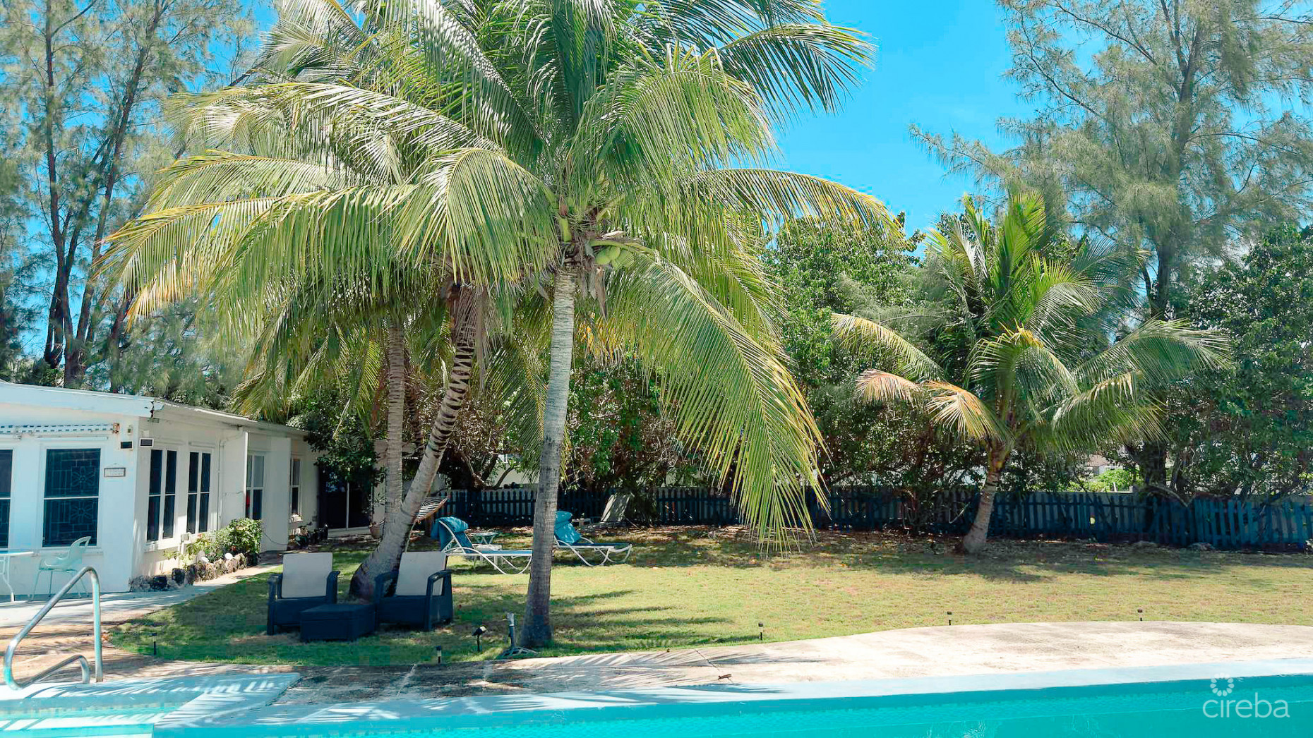 VILLA ADEL OCEANFRONT HOME