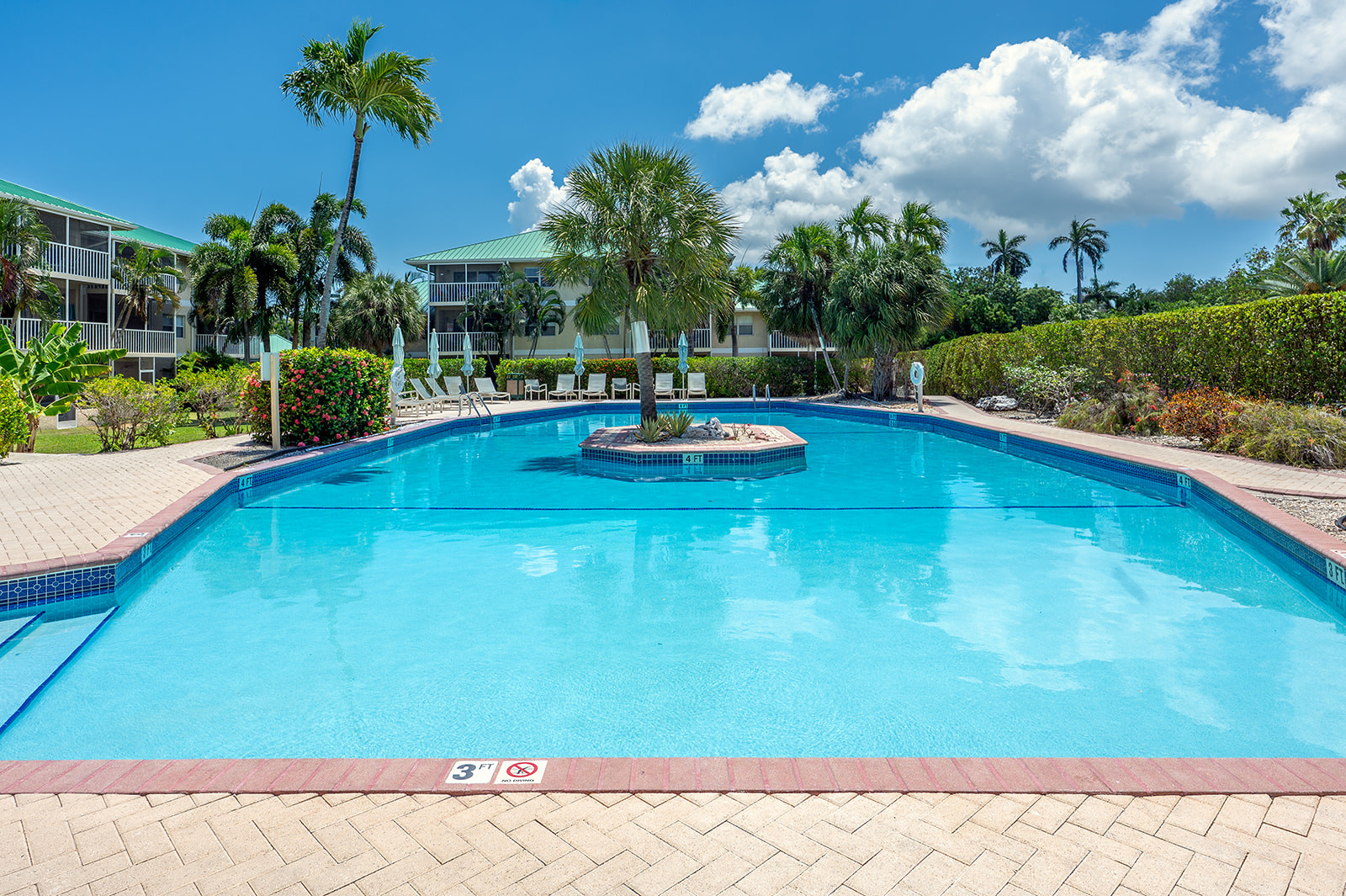 All-inclusive Rental For  October On Seven Mile