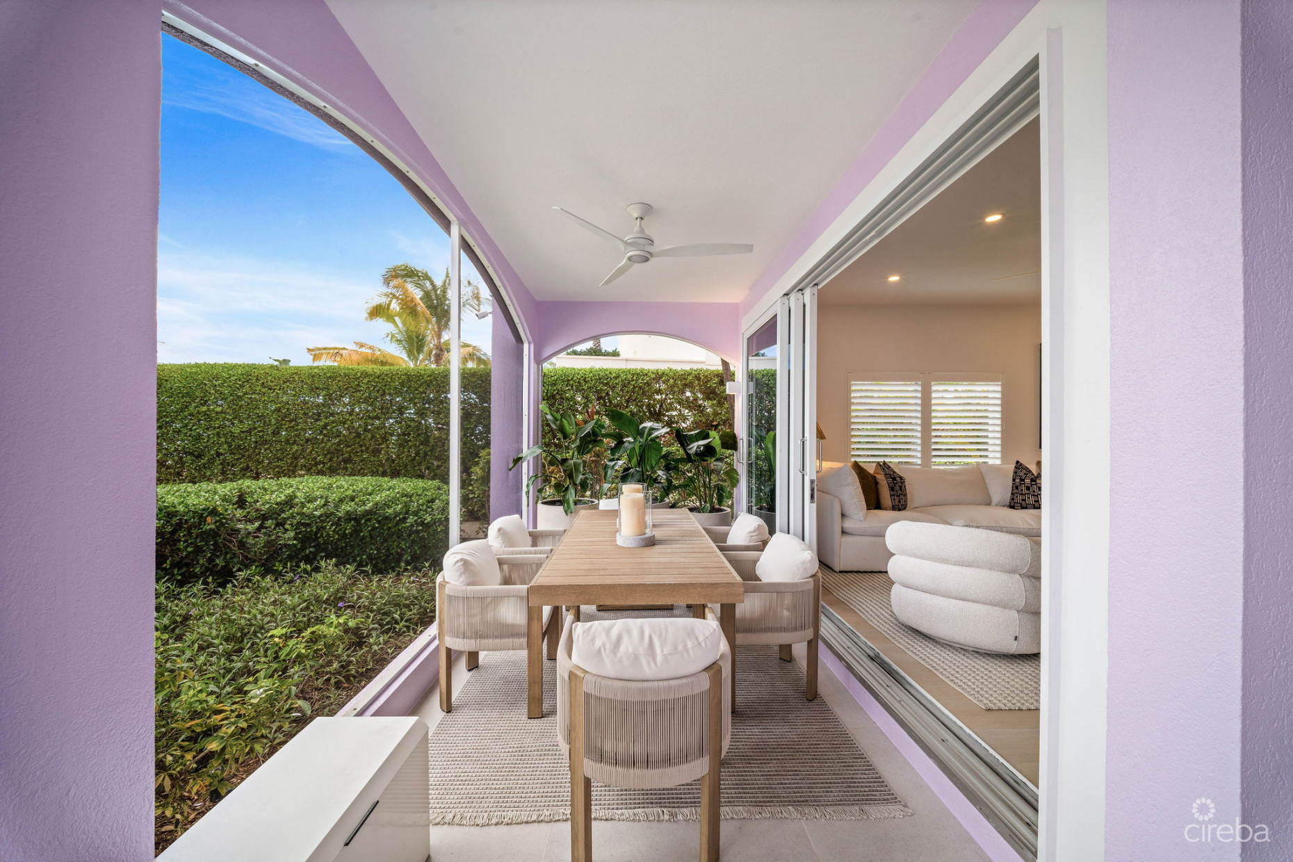AVALON 9, EXQUISITE BEACHFRONT CONDO