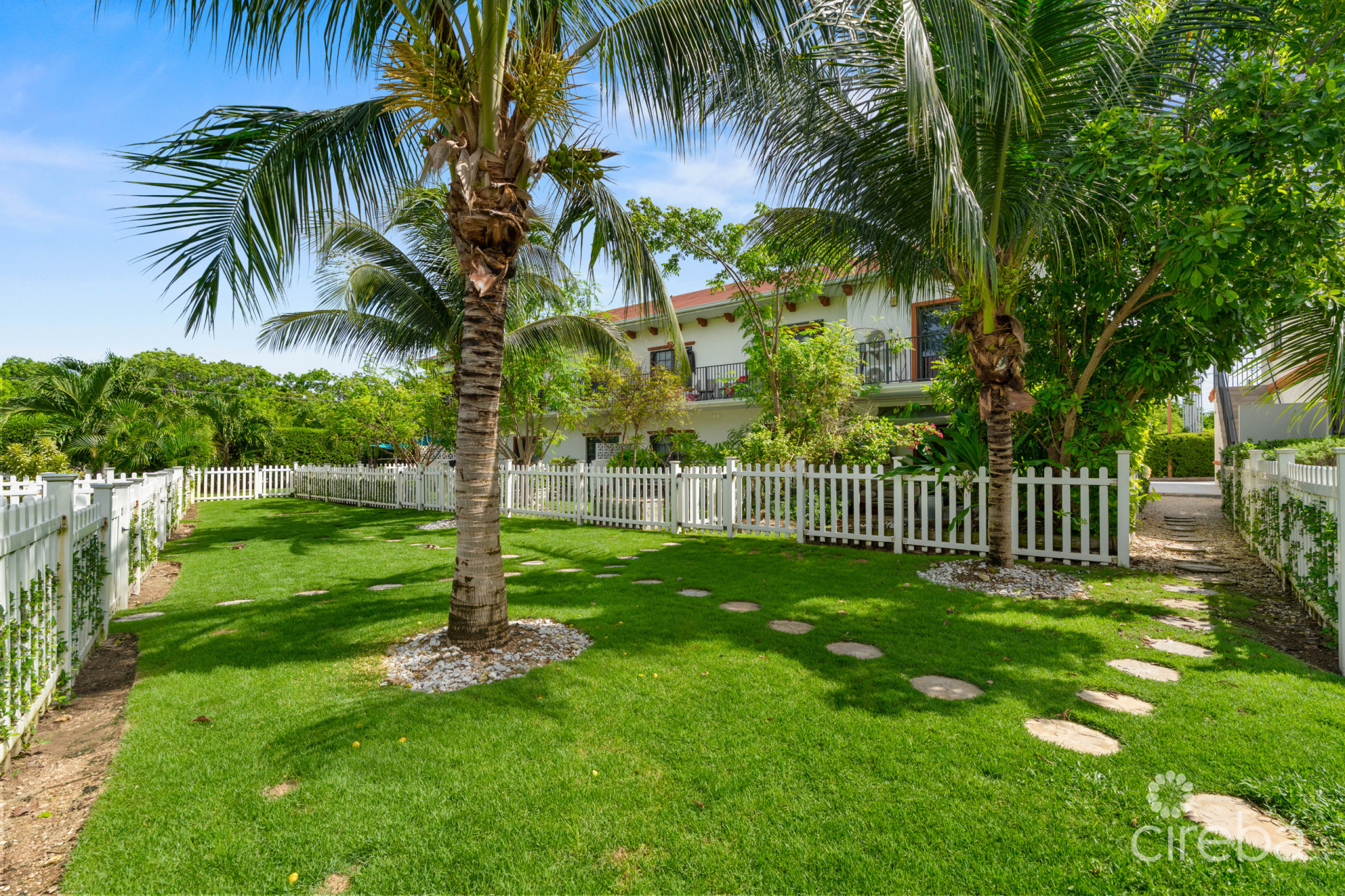 PORTOFINO GARDENS | TURNKEY 2-BED