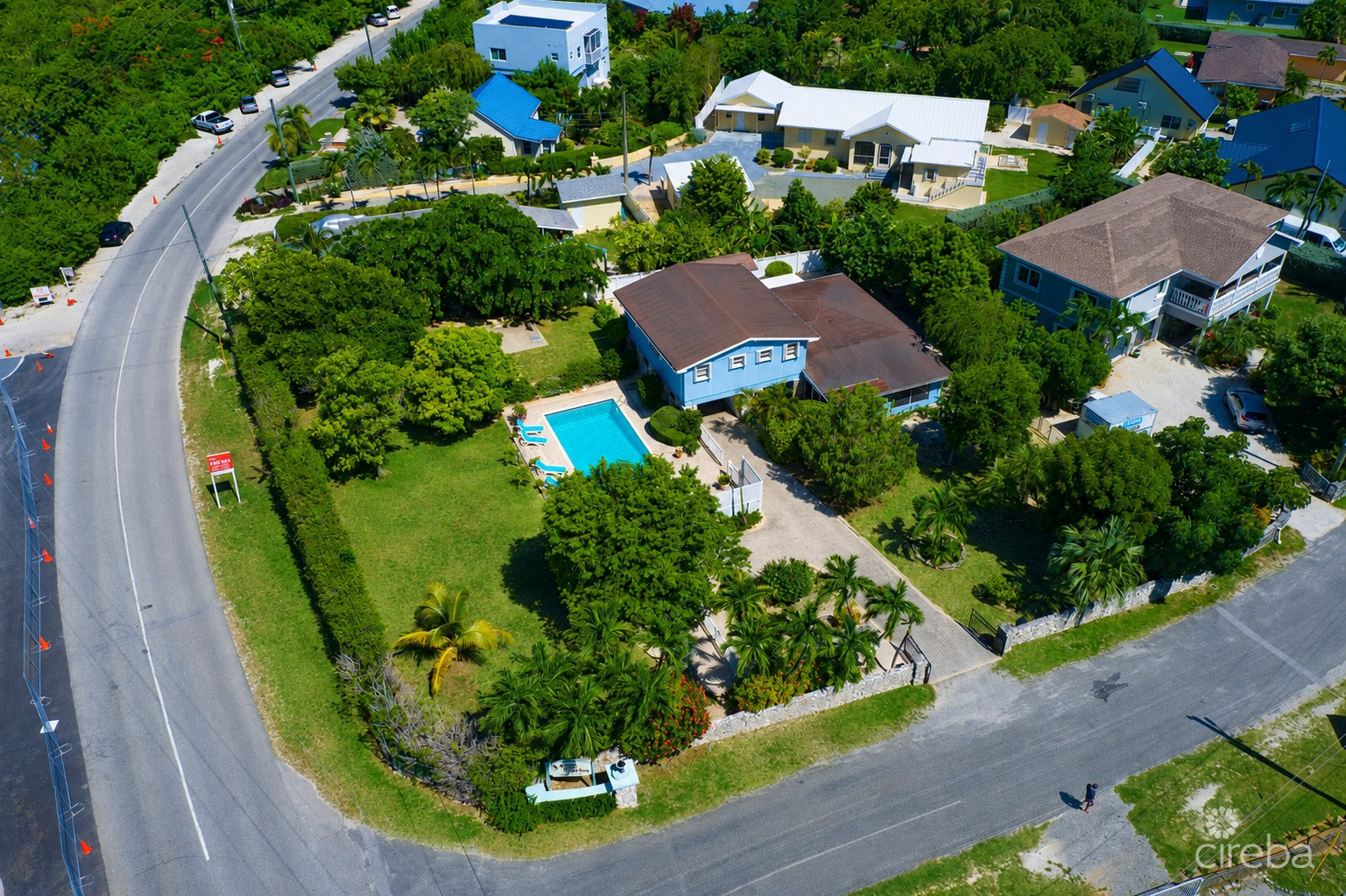 3 BR POOL HOME IN CORAL GABLES ON .47 ACRES