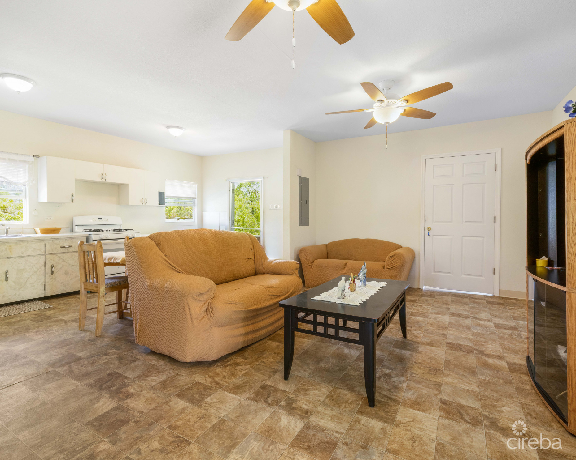 EAST END STAND ALONE HOME JOHN MCLEAN DR