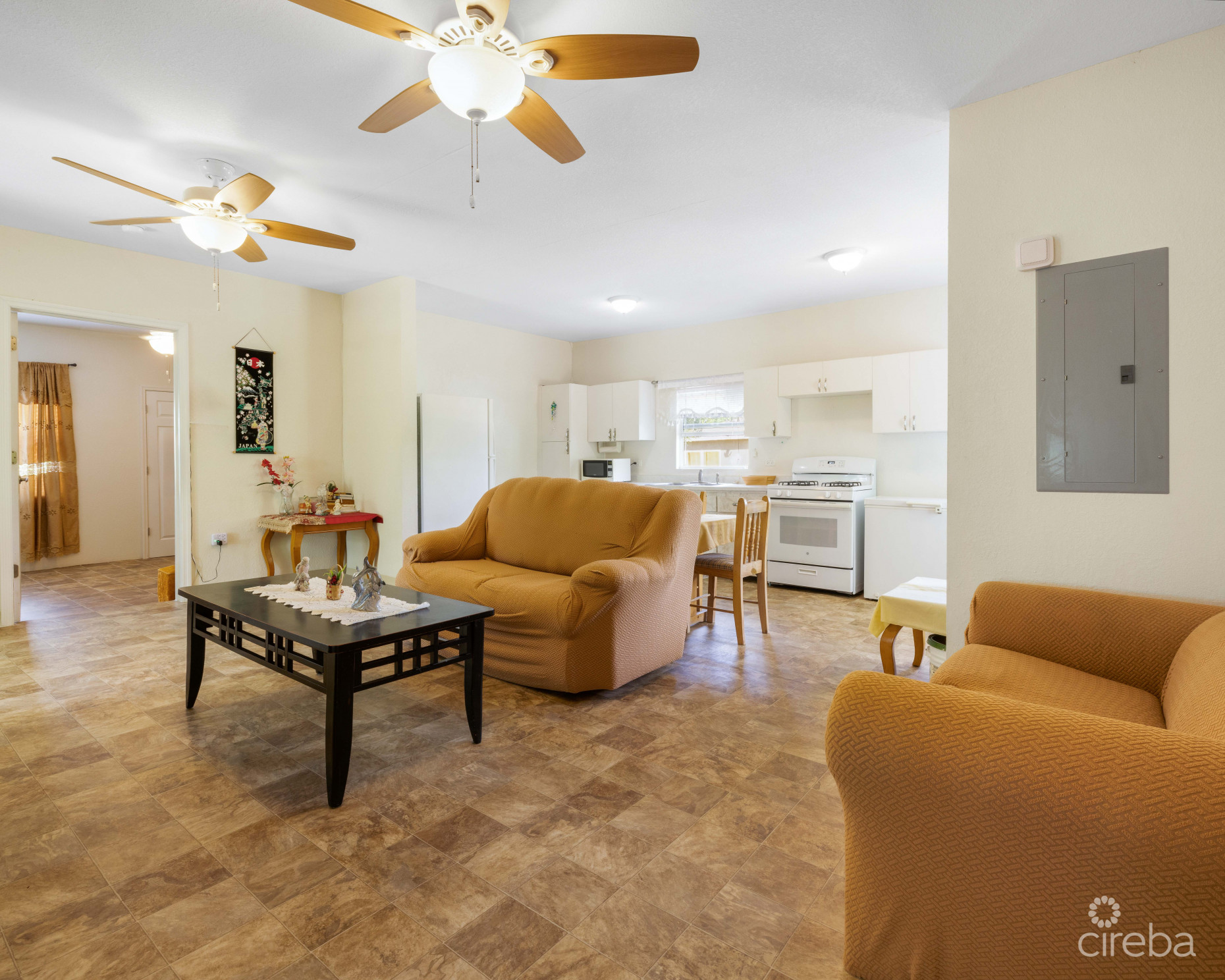 EAST END STAND ALONE HOME JOHN MCLEAN DR