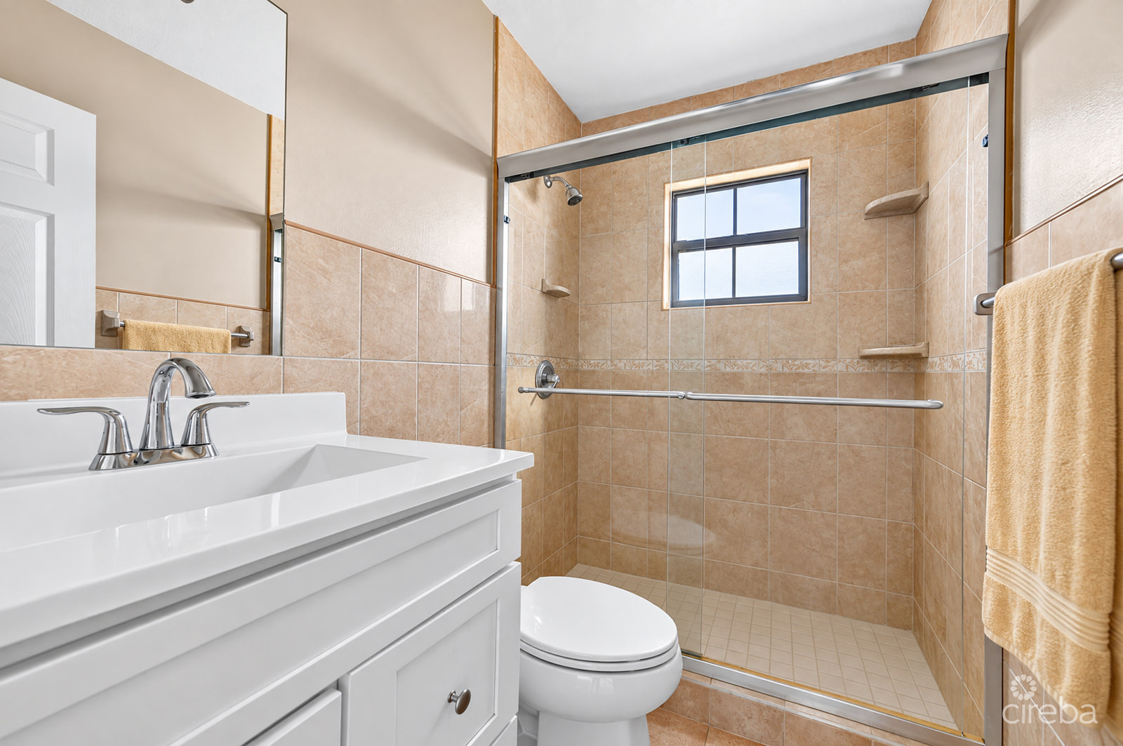 3 BEDROOM HOME ON DUPLEX LOT W/APPROVED PLANS FOR  ADDITIONAL 4-BEDROOM HOME