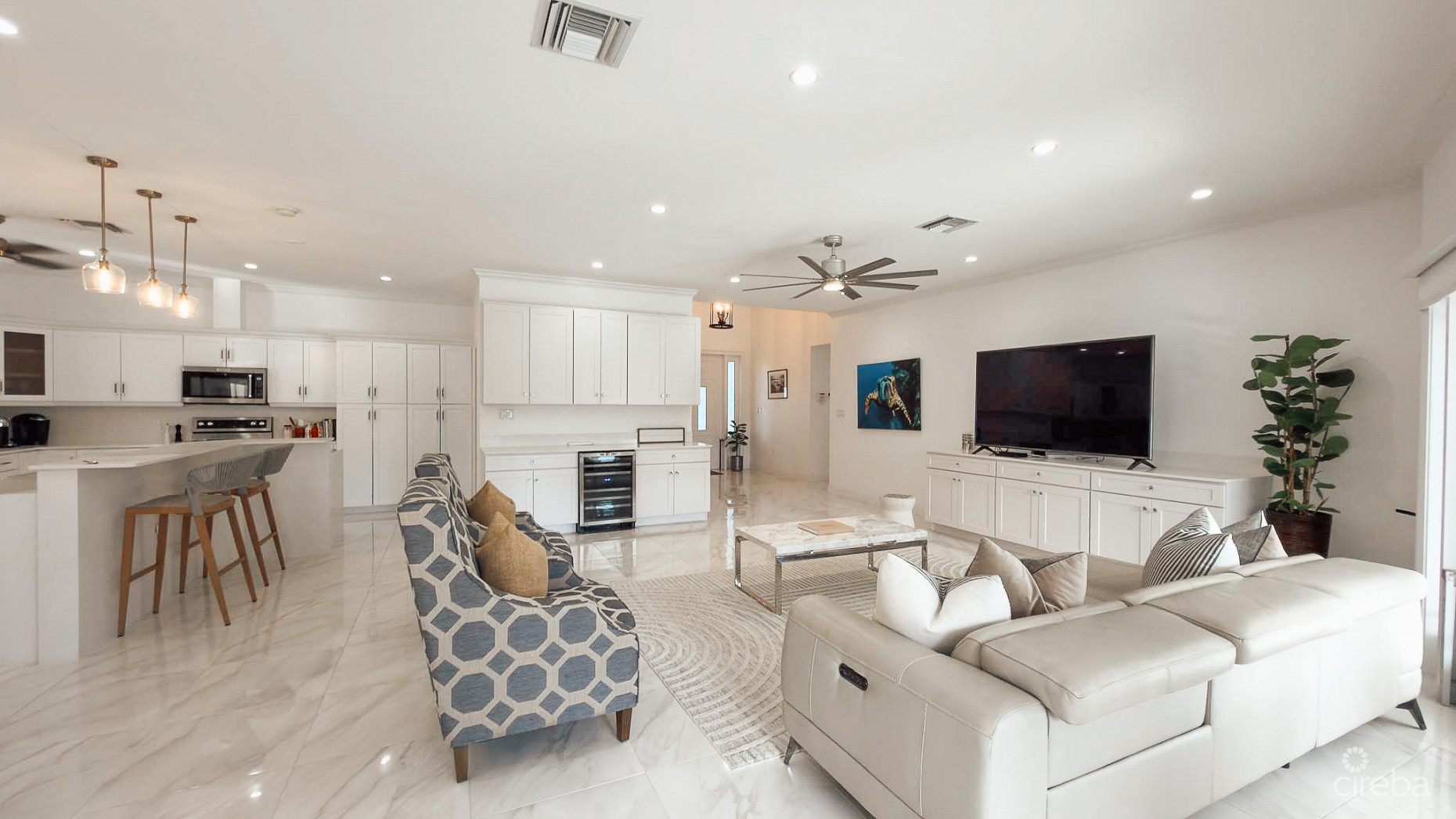 SHORECREST CIRCLE 4 BEDROOM FAMILY HOME