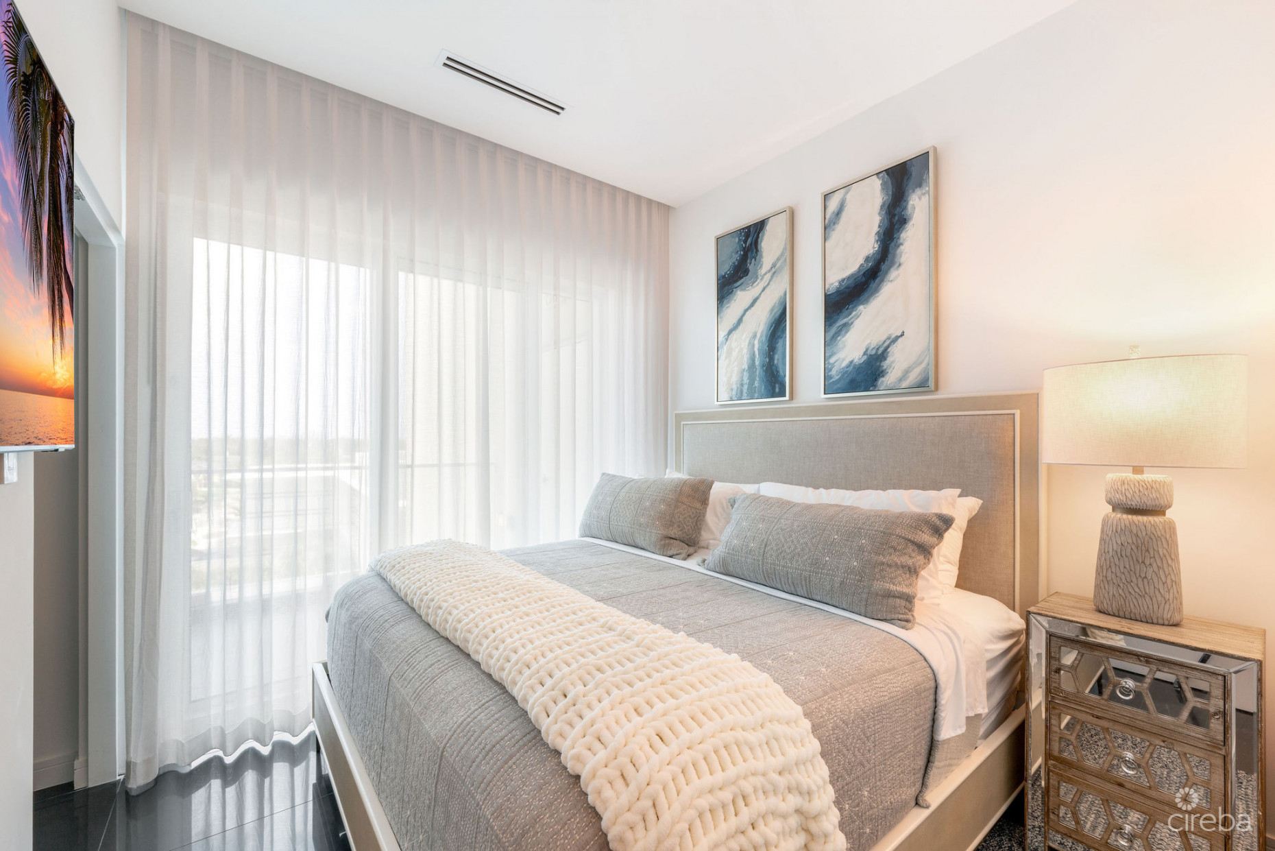 FIN 27, OCEANFRONT CONDO