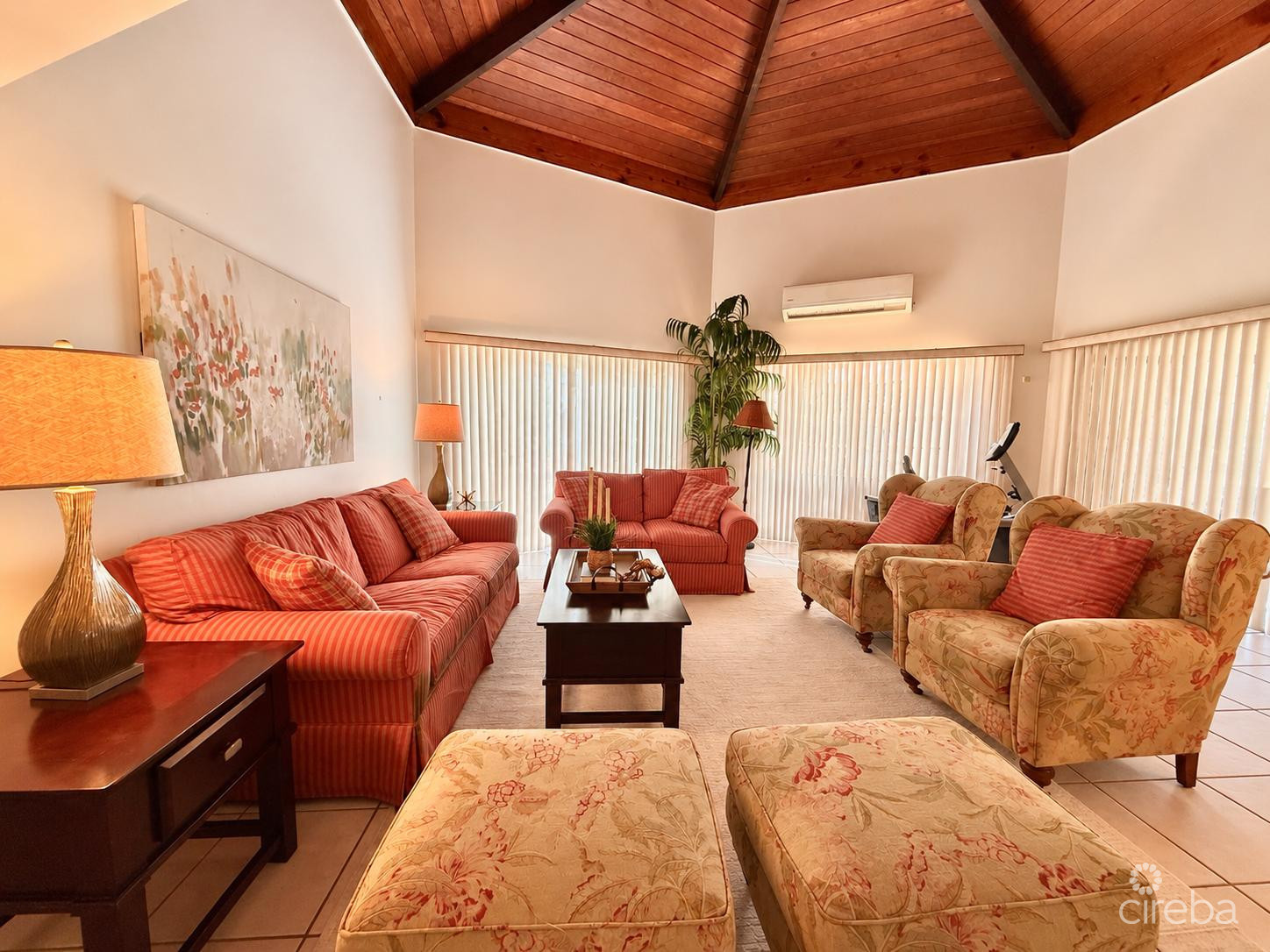 4 BEDROOM DOUBLE LOT HOME  IN PROSPECT