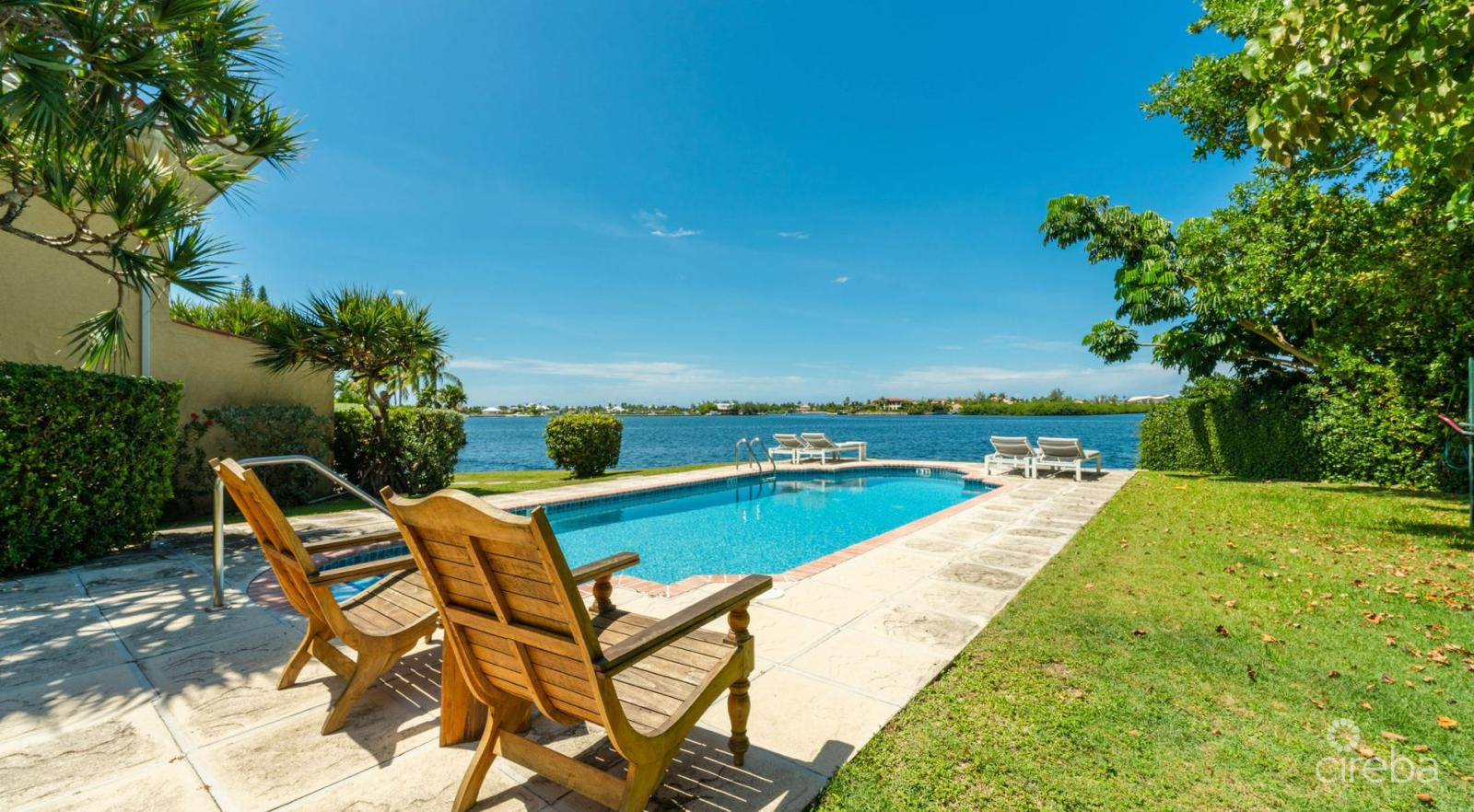 SAFE HARBOUR #2 - GOVERNORS HARBOUR WATERFRONT TOWNHOUSE