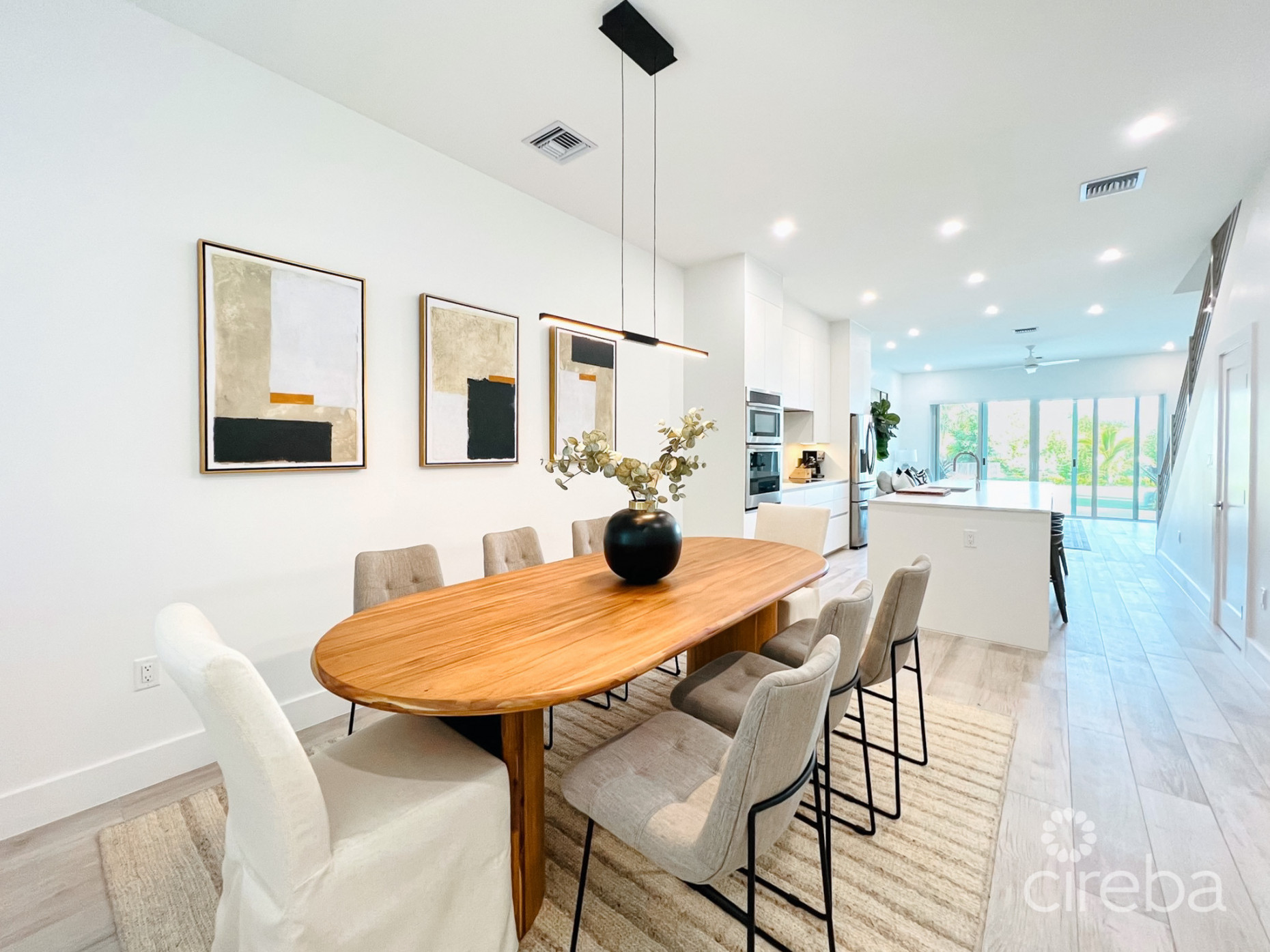 AURA 2 BED PLUS DEN, 2.5 BATH TOWNHOUSE