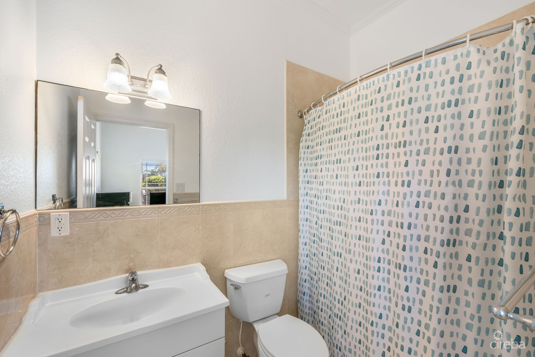 FAIRVIEW MANOR:  2X 2-BED UNITS, GEORGE TOWN